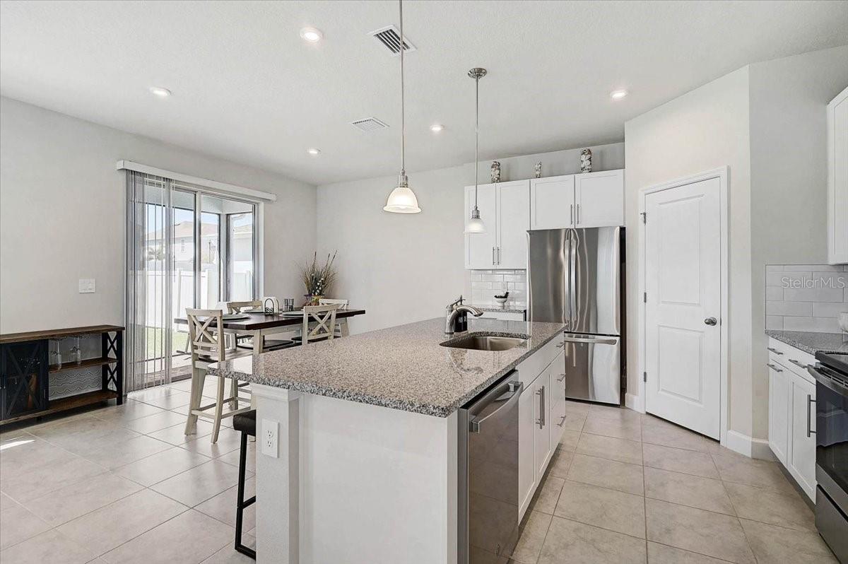 Image 7 of 49 For 14023 Crimson Avenue