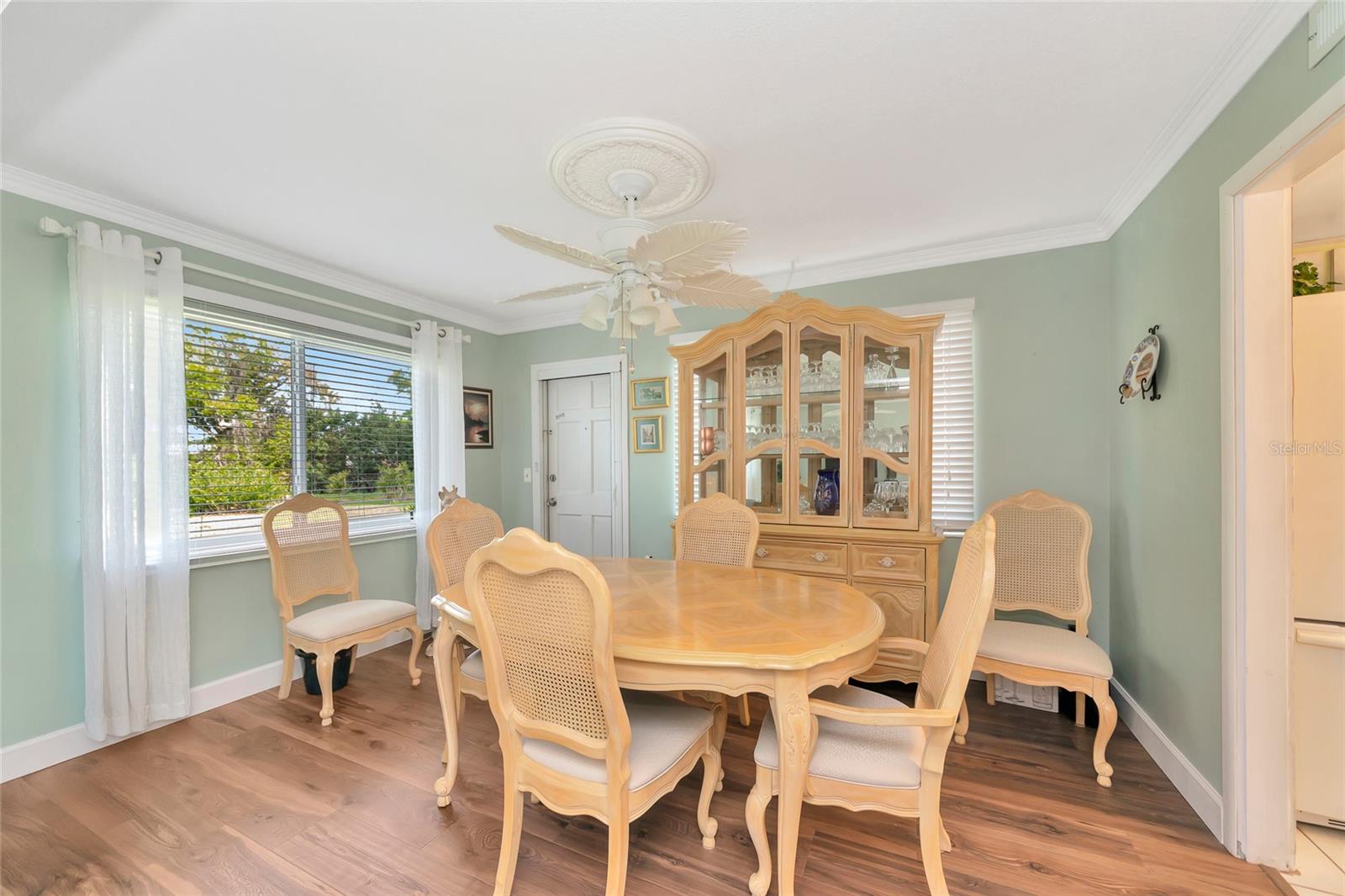 Image 18 of 39 For 1807 University Place 151