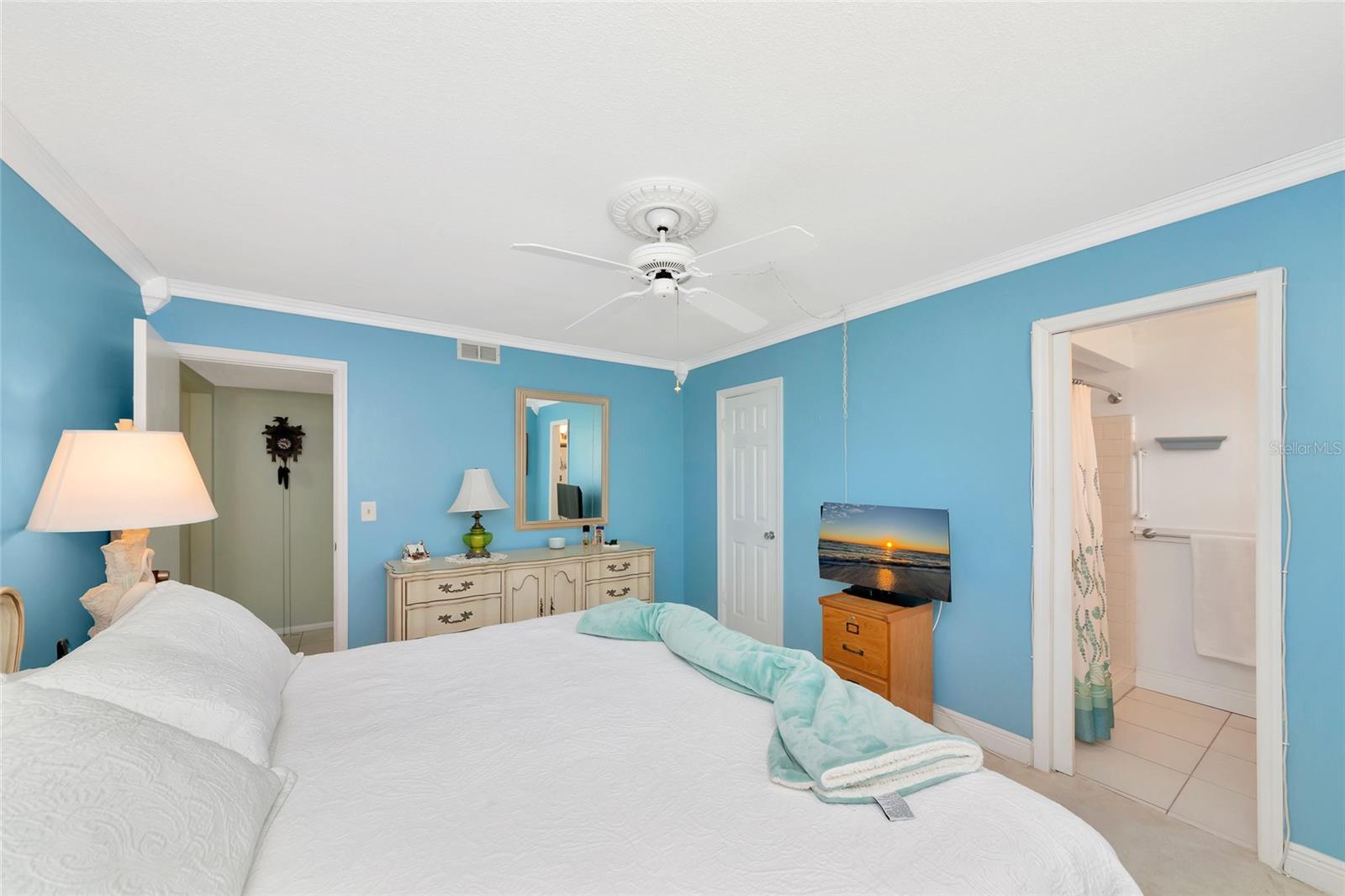 Image 25 of 39 For 1807 University Place 151