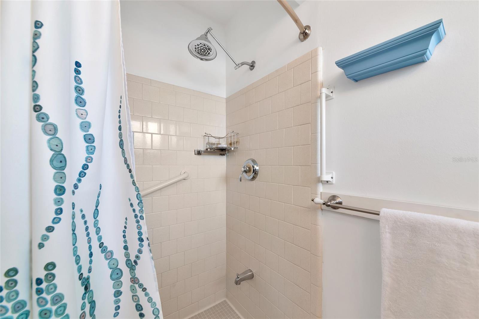 Image 27 of 39 For 1807 University Place 151