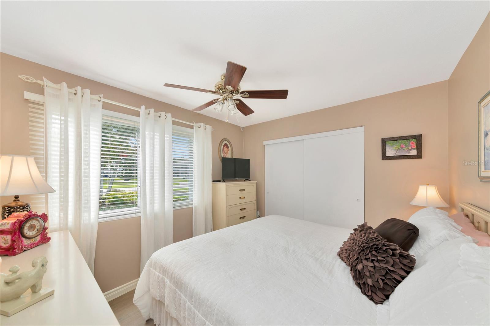 Image 30 of 39 For 1807 University Place 151