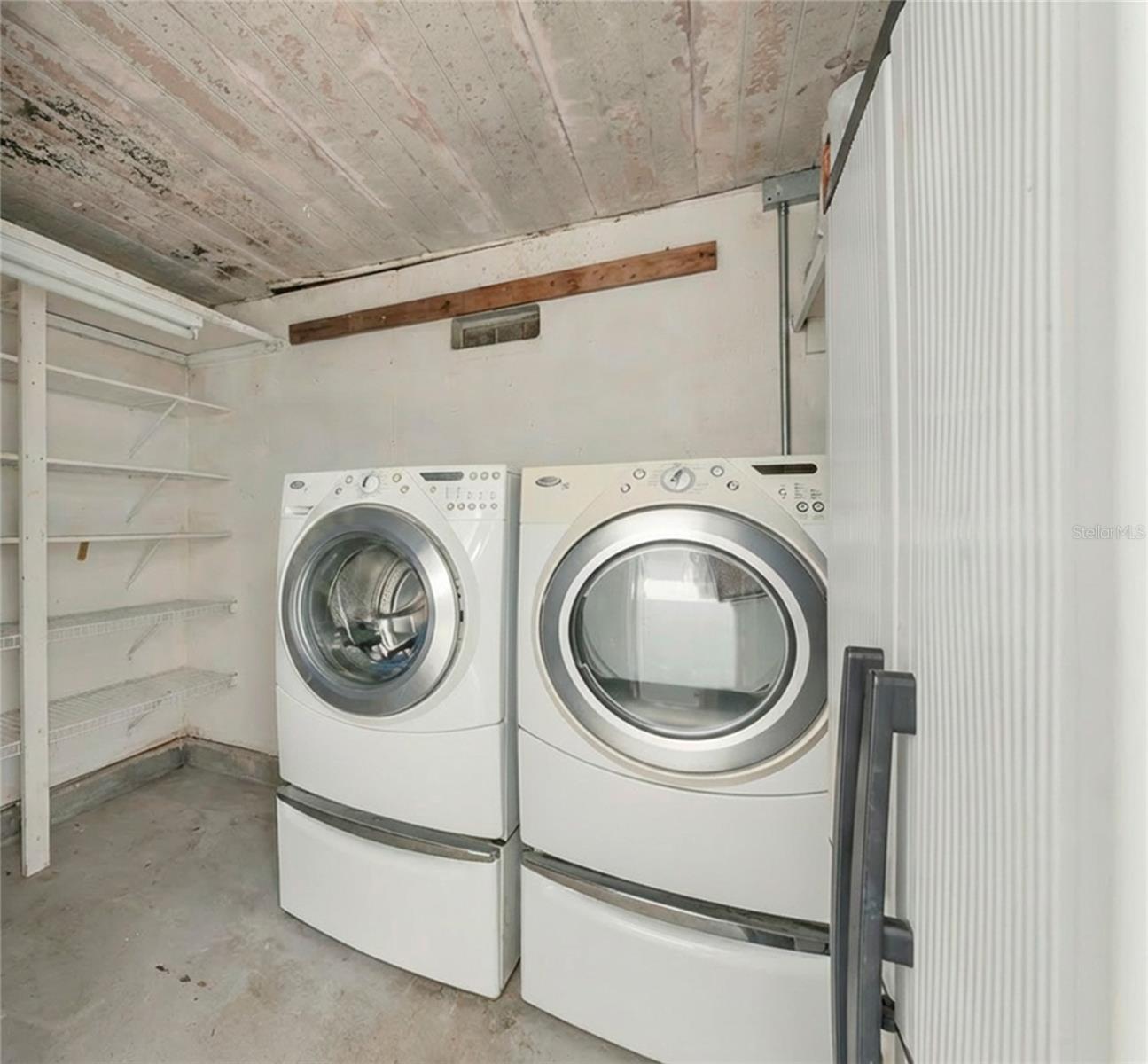 Image 32 of 39 For 1807 University Place 151