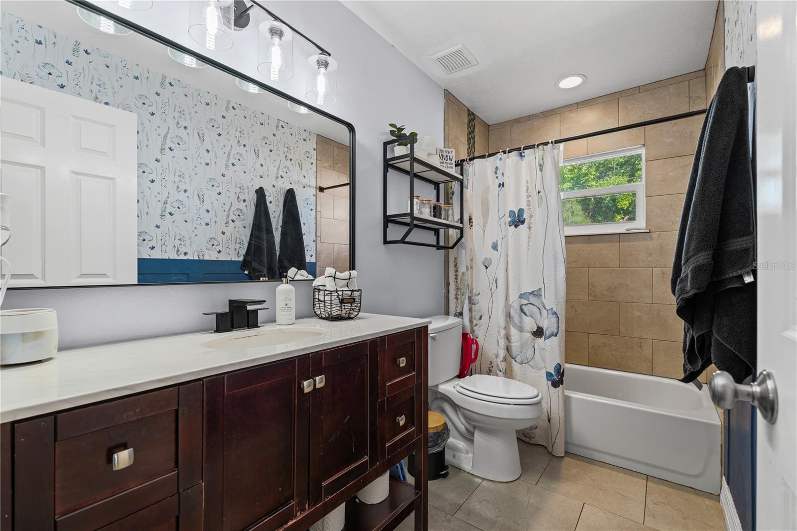 Image 15 of 23 For 3457 Lalani Boulevard