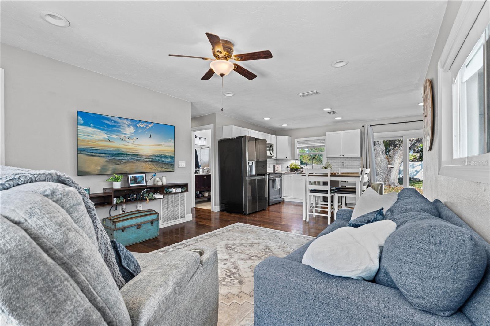 Image 3 of 23 For 3457 Lalani Boulevard