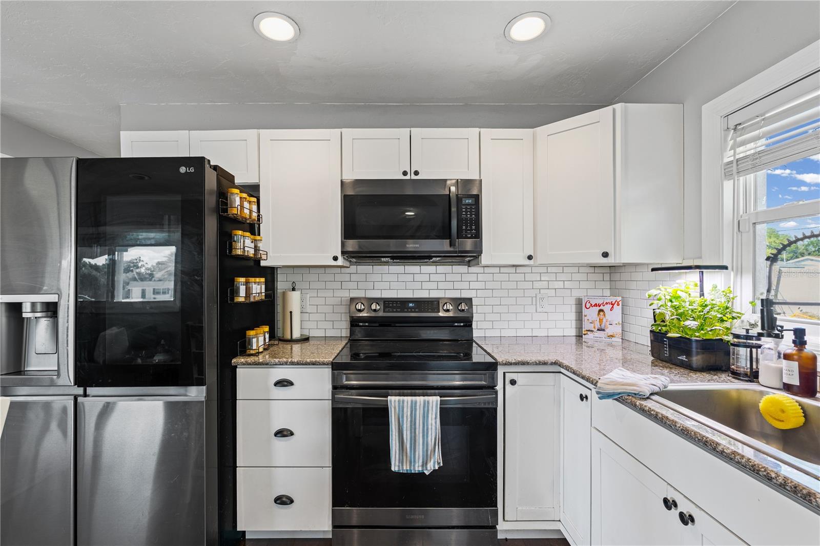 Image 5 of 23 For 3457 Lalani Boulevard