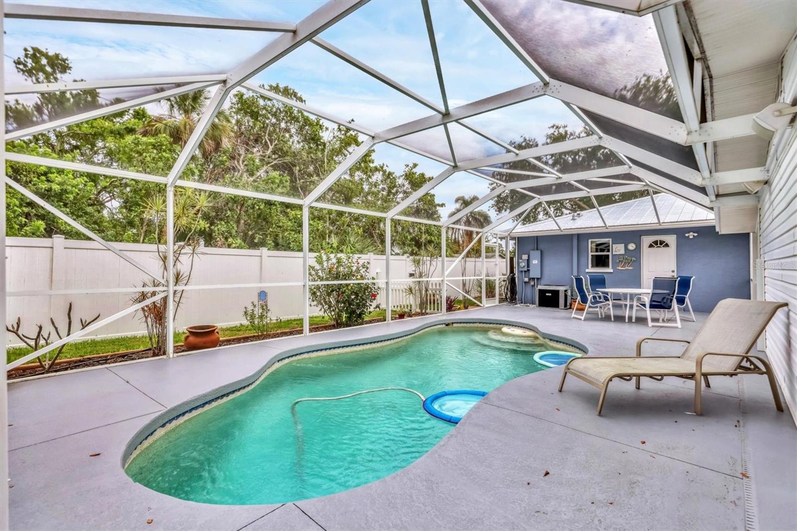 Image 26 of 35 For 2715 52nd Avenue Terrace W