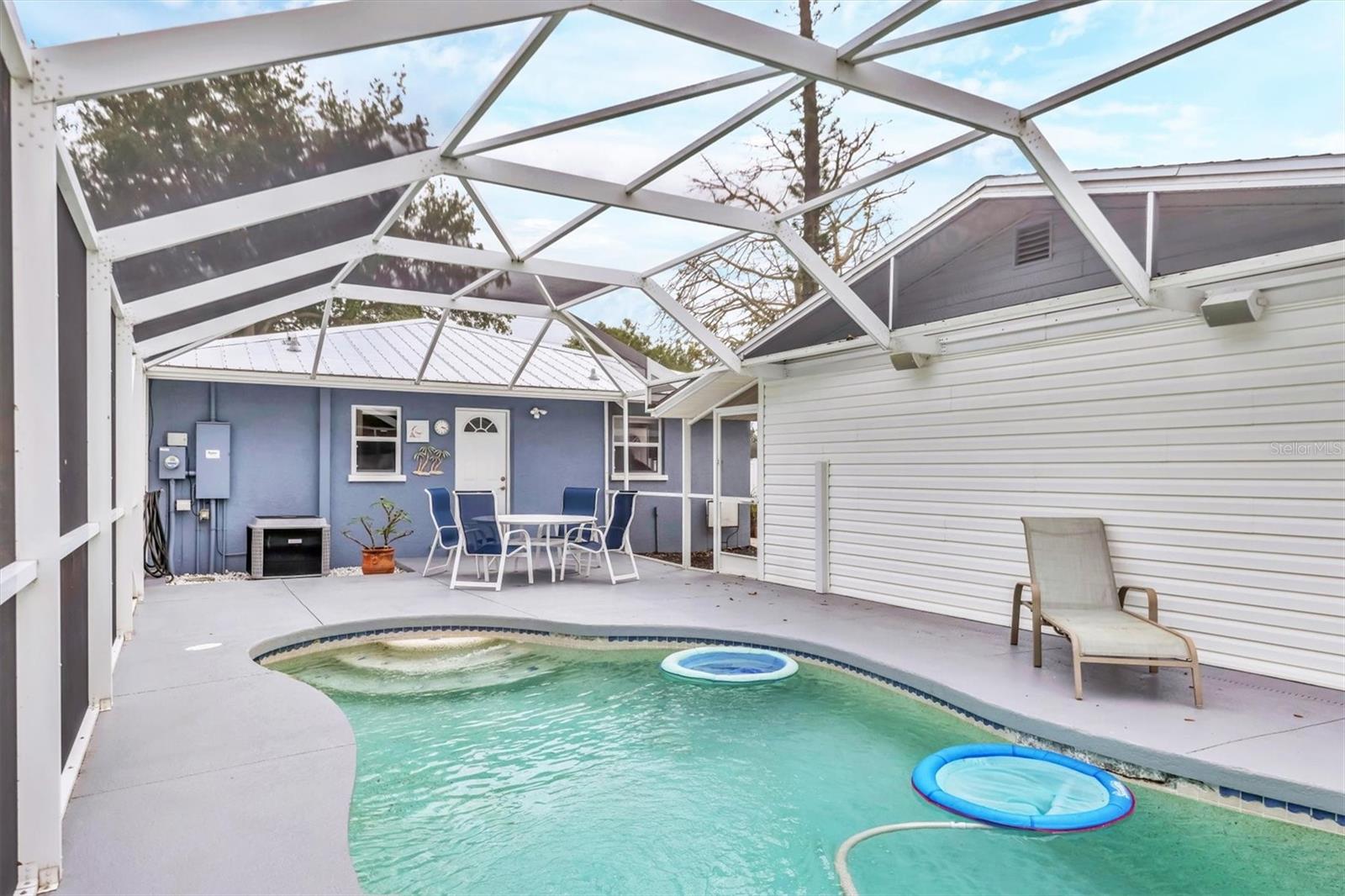 Image 27 of 35 For 2715 52nd Avenue Terrace W