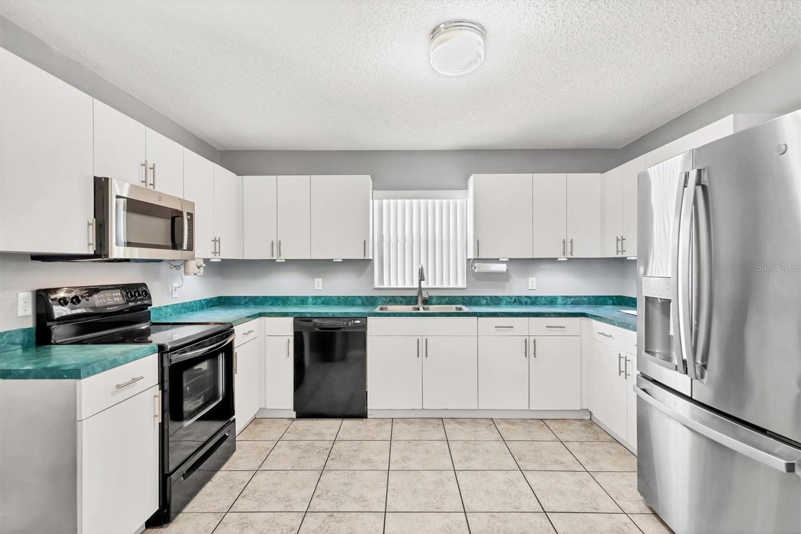 Image 8 of 35 For 2715 52nd Avenue Terrace W