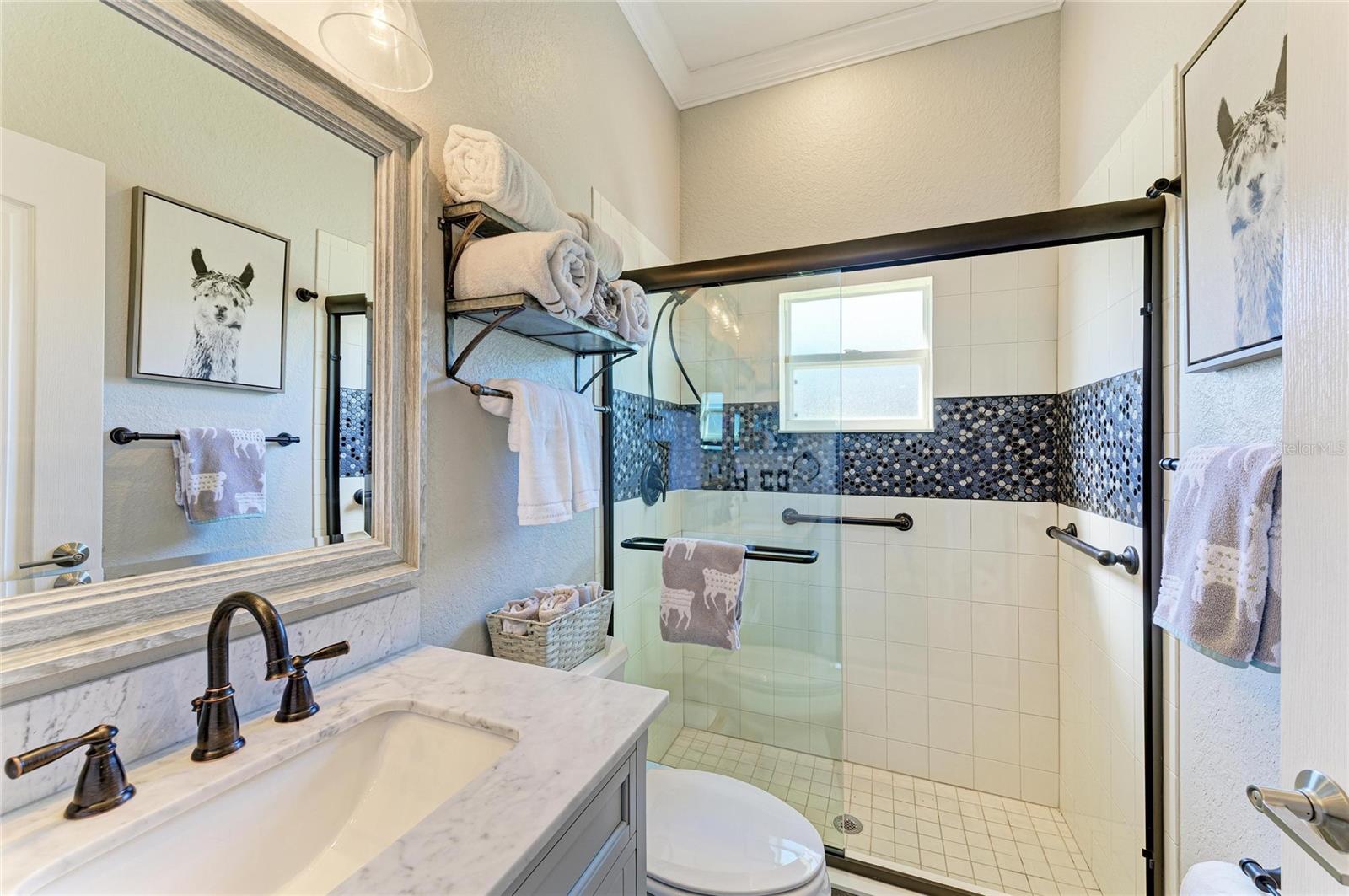 Image 43 of 98 For 270 Petrel Trail