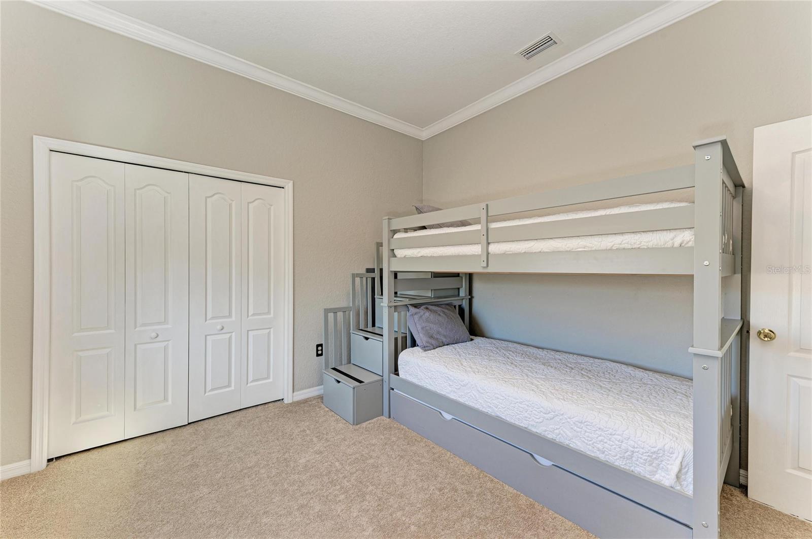 Image 54 of 98 For 270 Petrel Trail