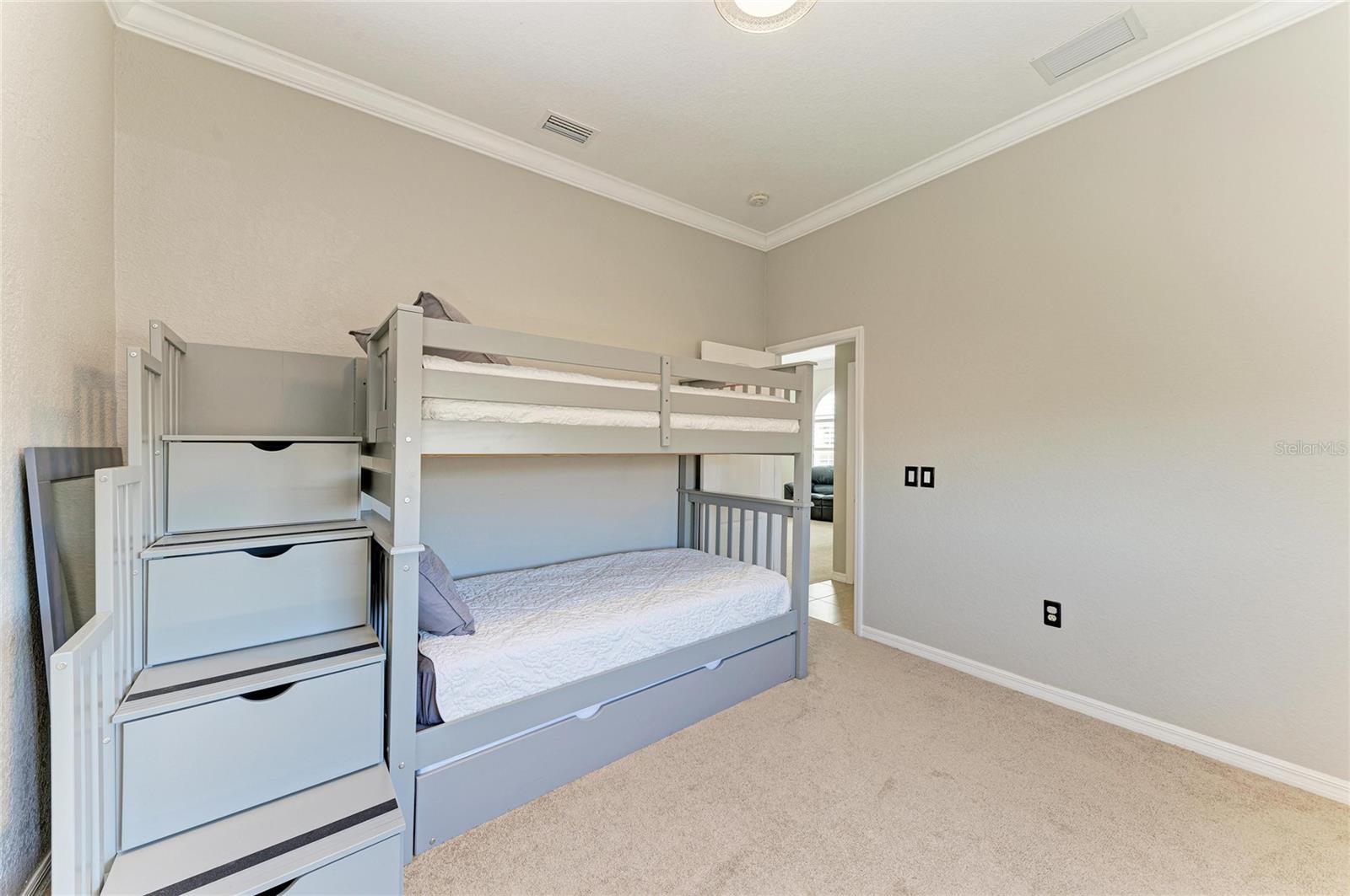 Image 55 of 98 For 270 Petrel Trail