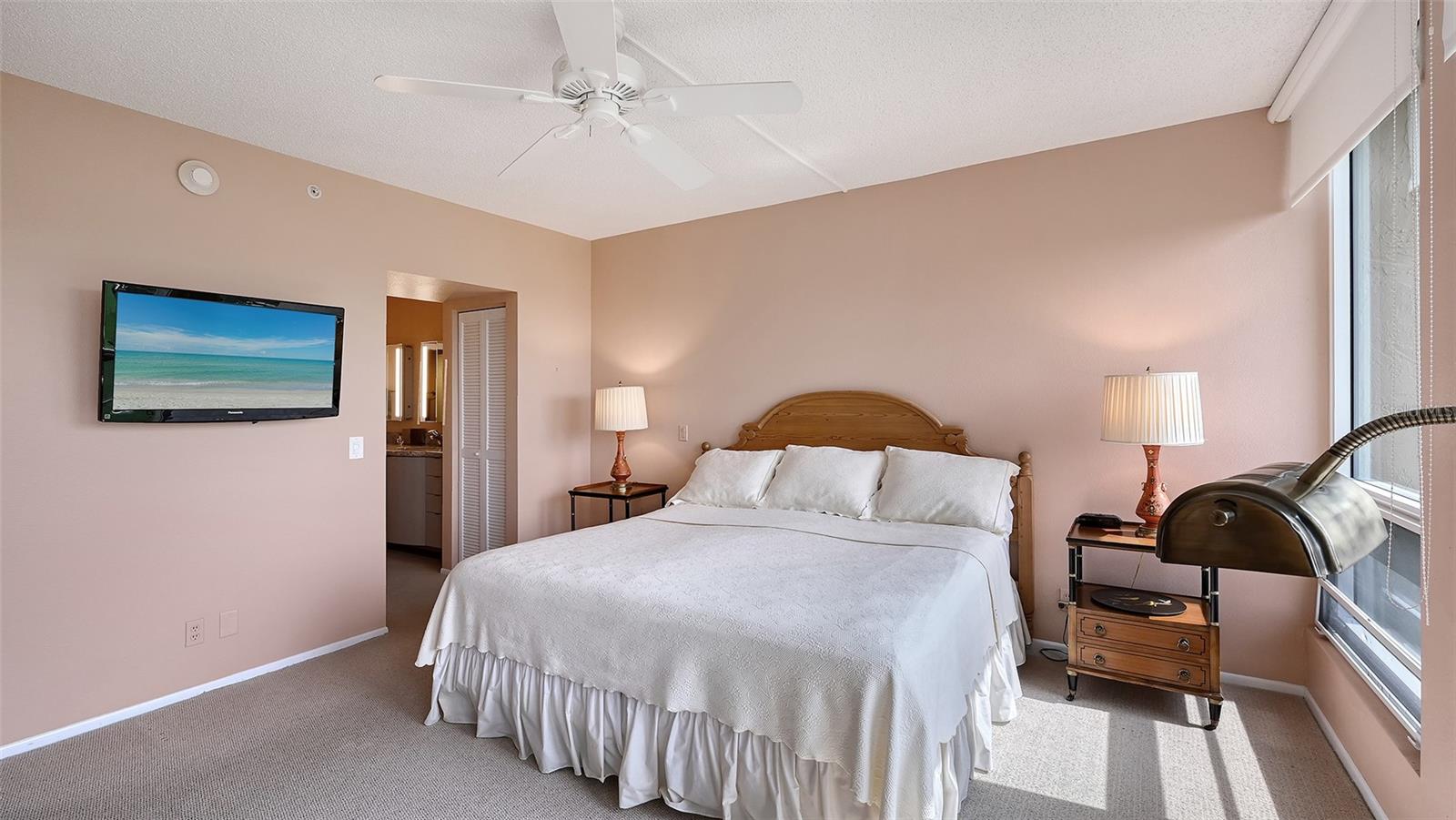 Image 13 of 41 For 1085 Gulf Of Mexico Drive 404