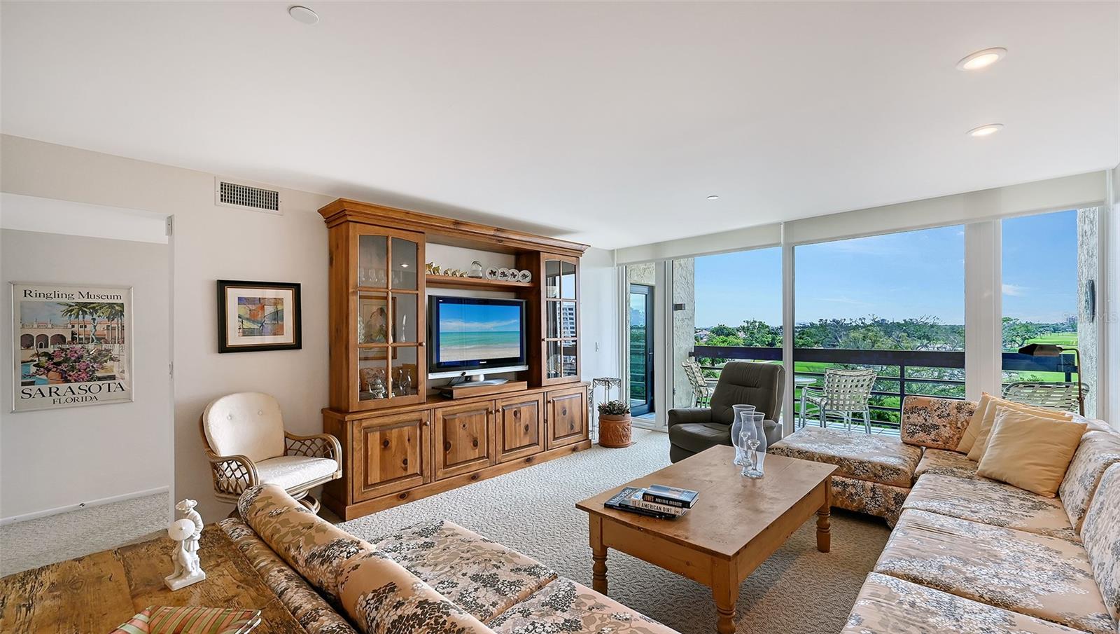 Image 3 of 41 For 1085 Gulf Of Mexico Drive 404