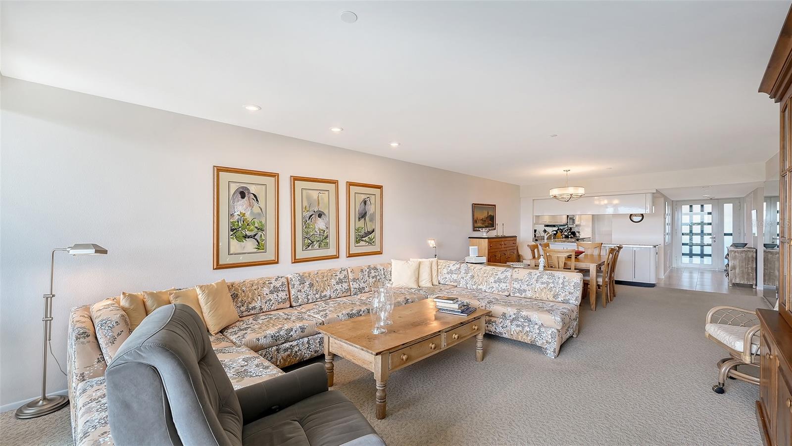 Image 4 of 41 For 1085 Gulf Of Mexico Drive 404