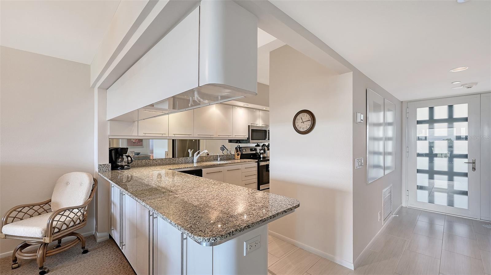 Image 8 of 41 For 1085 Gulf Of Mexico Drive 404