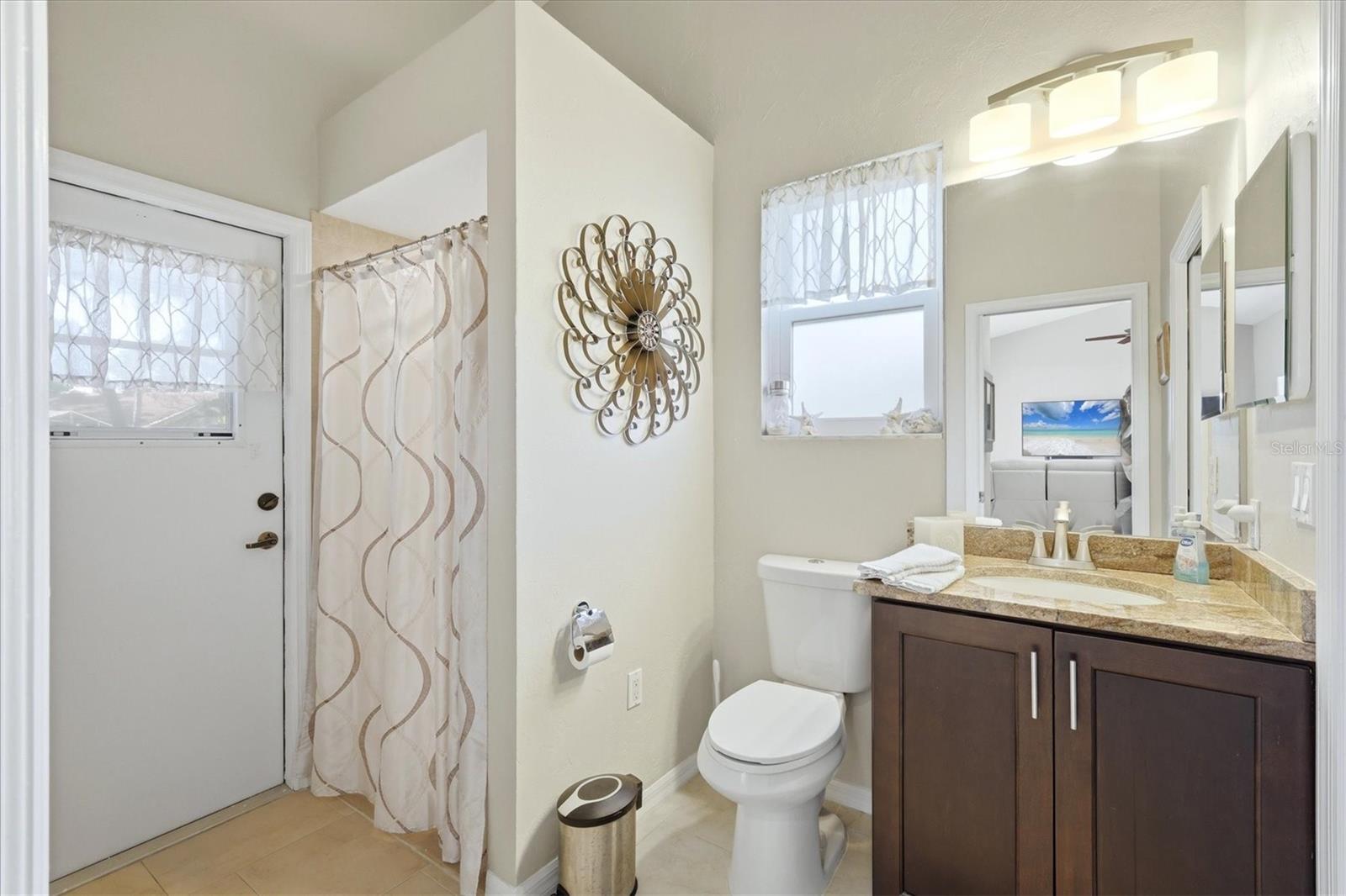 Image 25 of 63 For 3746 Surrey Lane