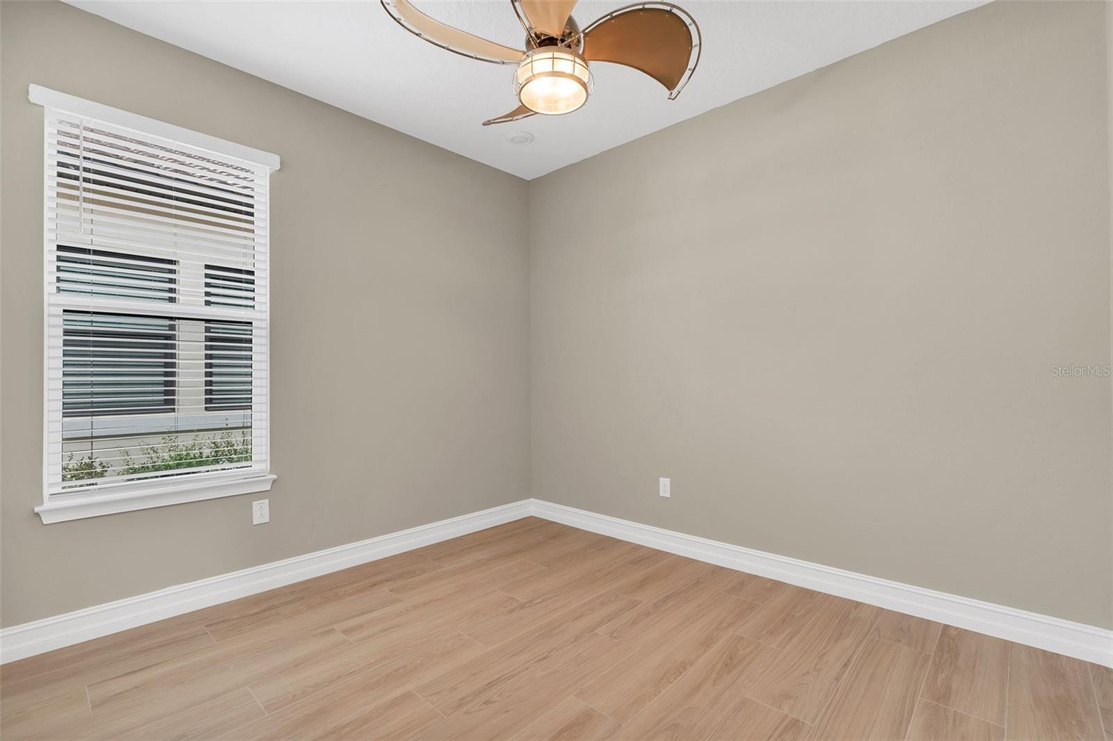 Image 22 of 54 For 2217 6th Street E