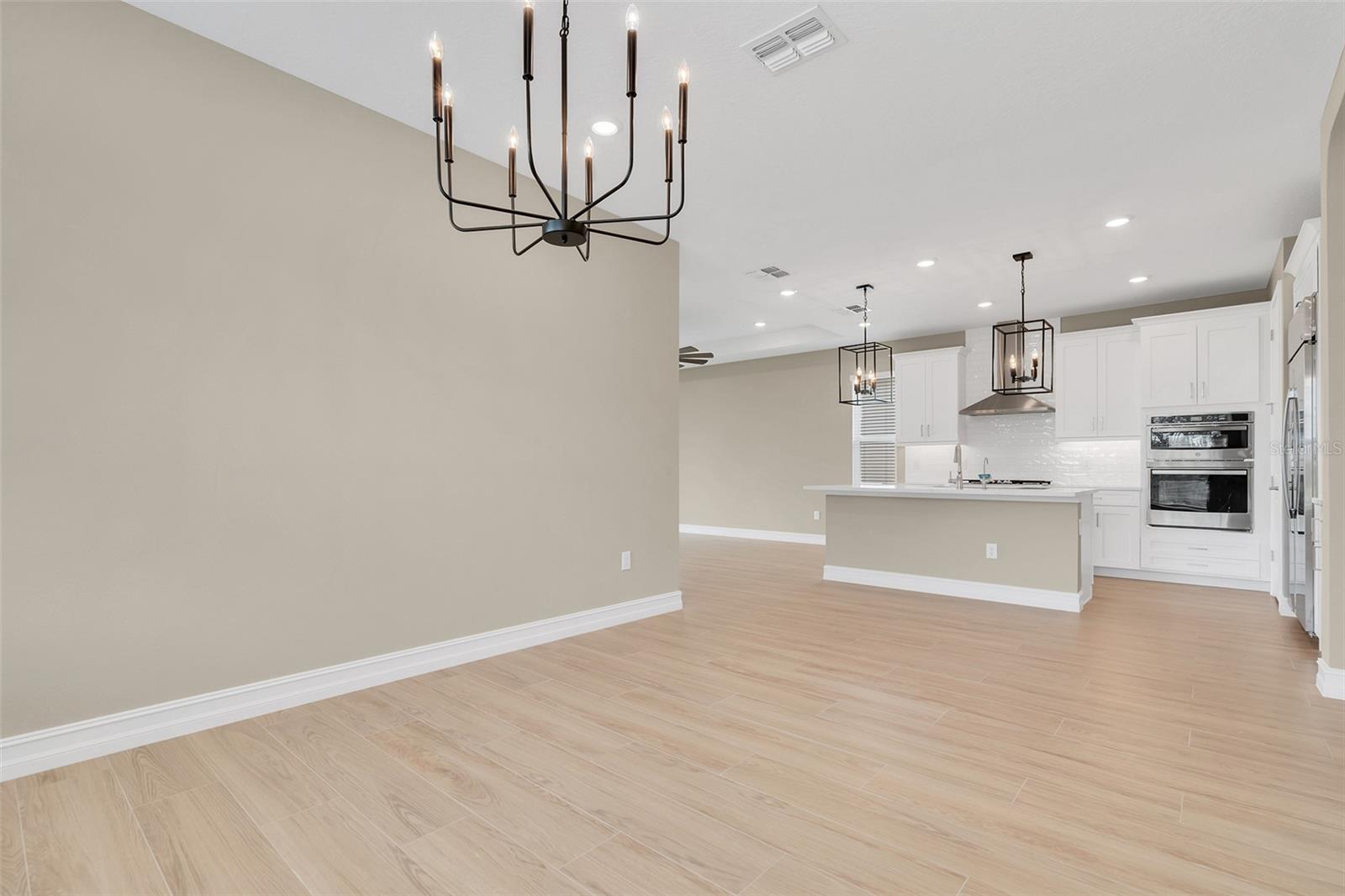 Image 23 of 54 For 2217 6th Street E