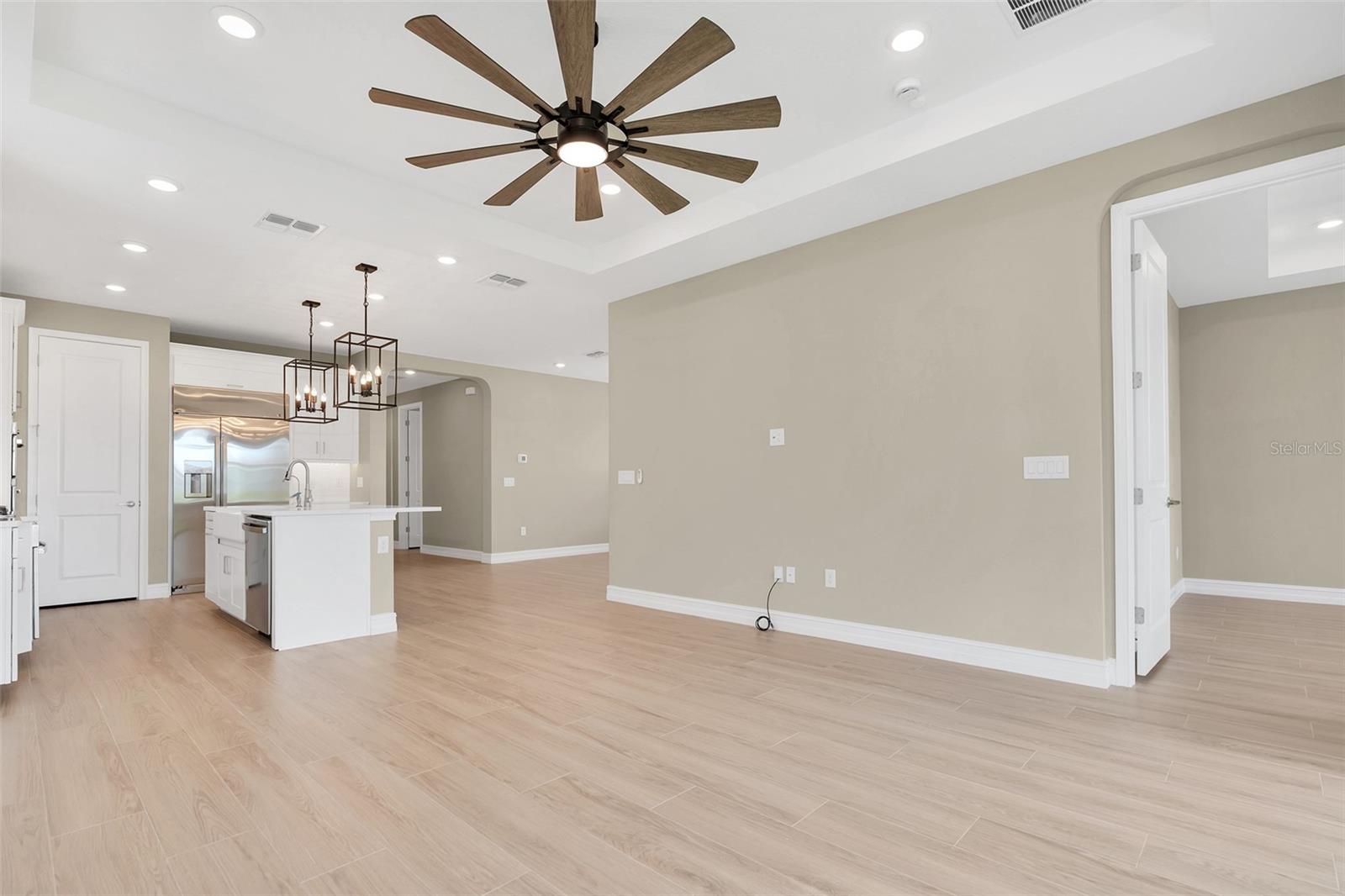 Image 7 of 54 For 2217 6th Street E