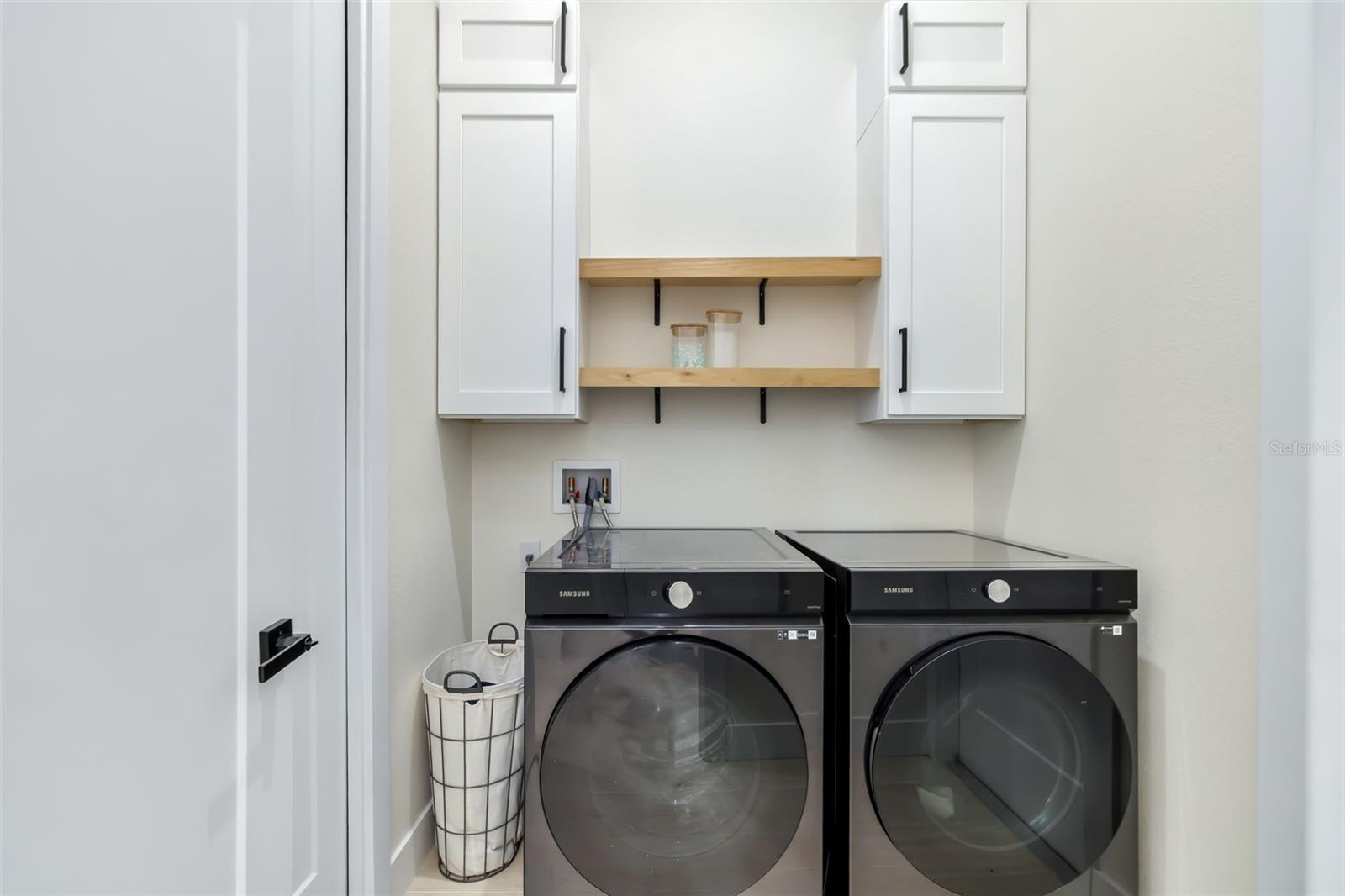 Image 23 of 32 For 4 River Ct  