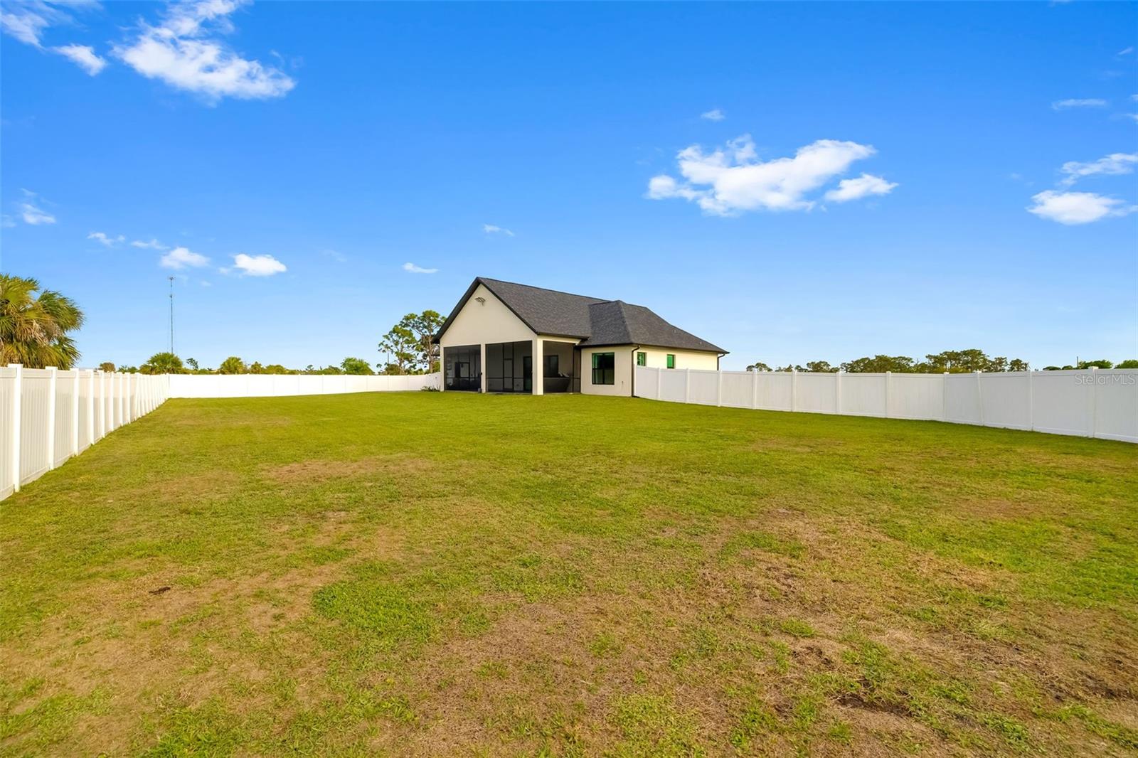 Image 29 of 32 For 4 River Ct  