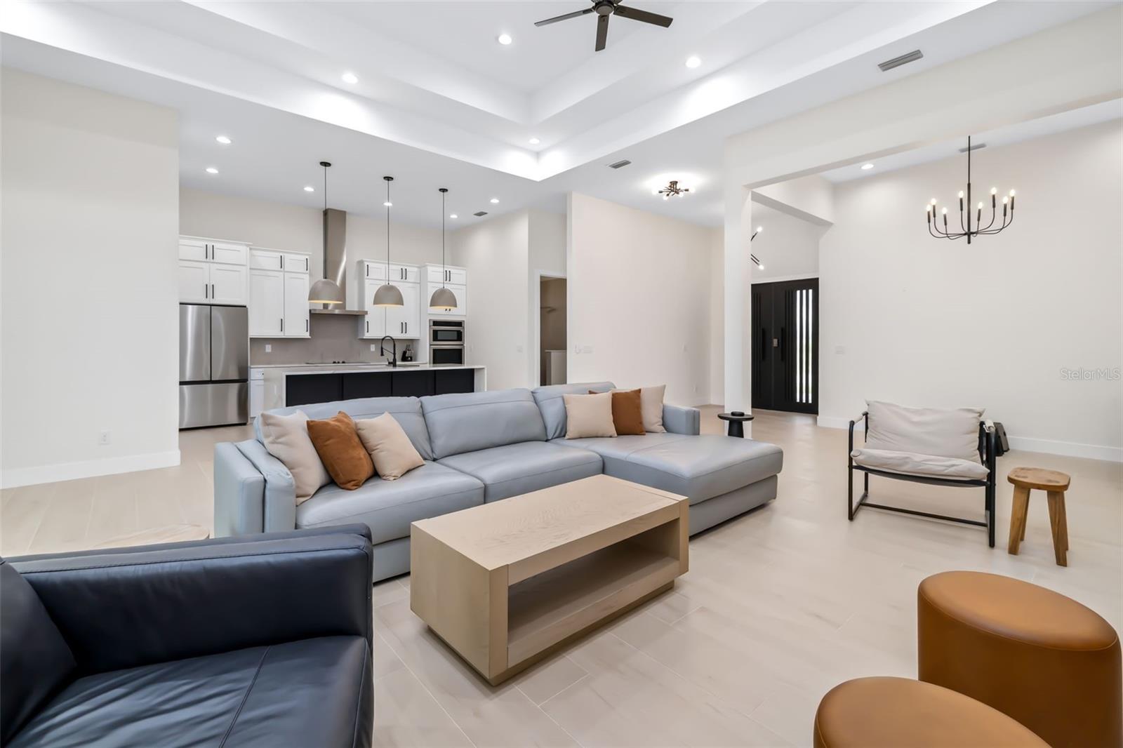 Image 4 of 32 For 4 River Ct  