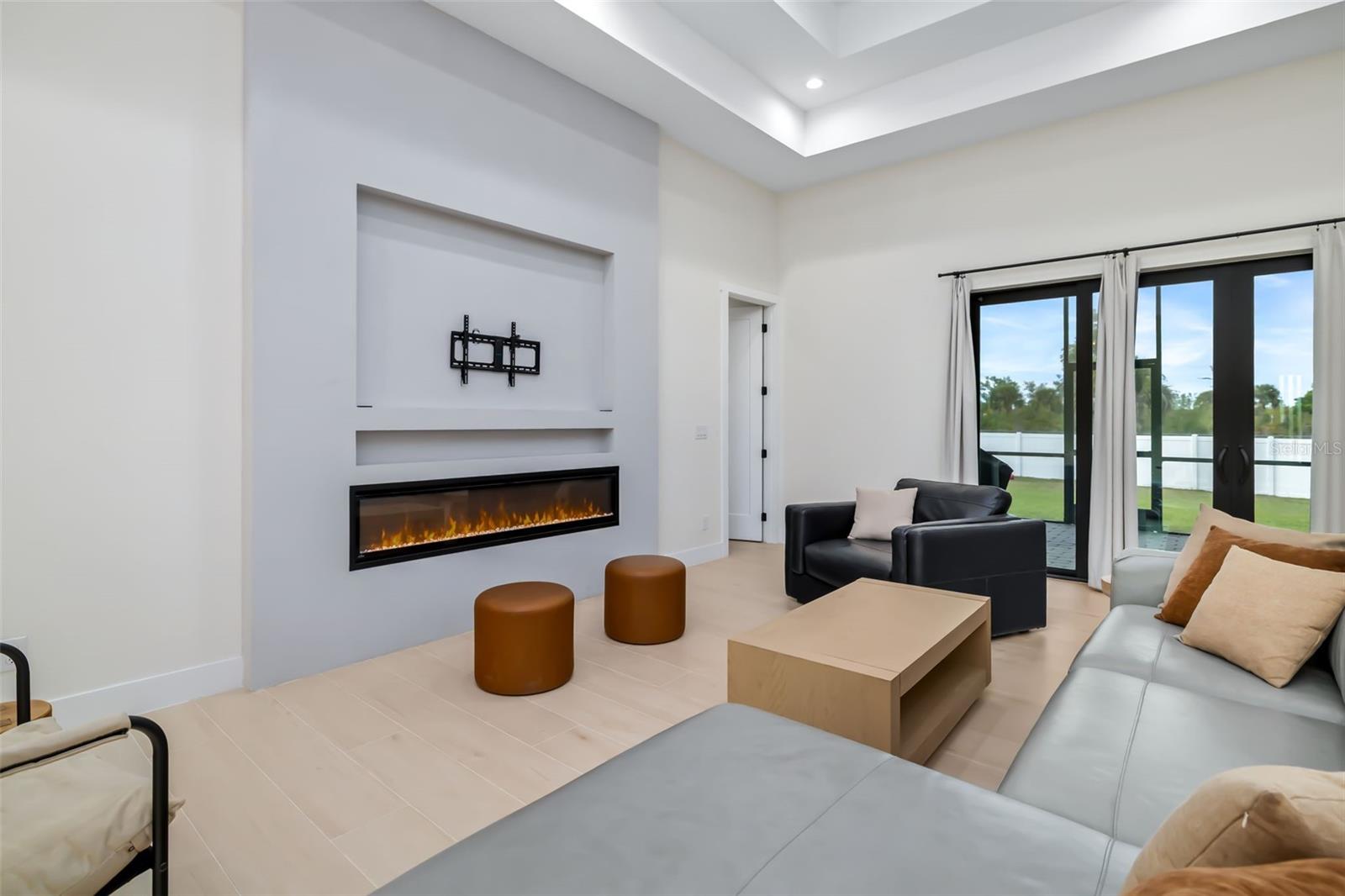 Image 6 of 32 For 4 River Ct  