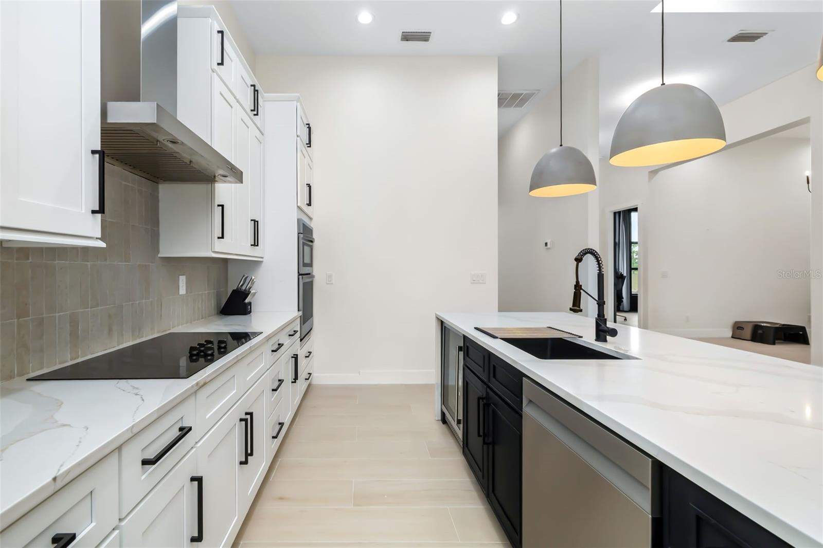 Image 9 of 32 For 4 River Ct  