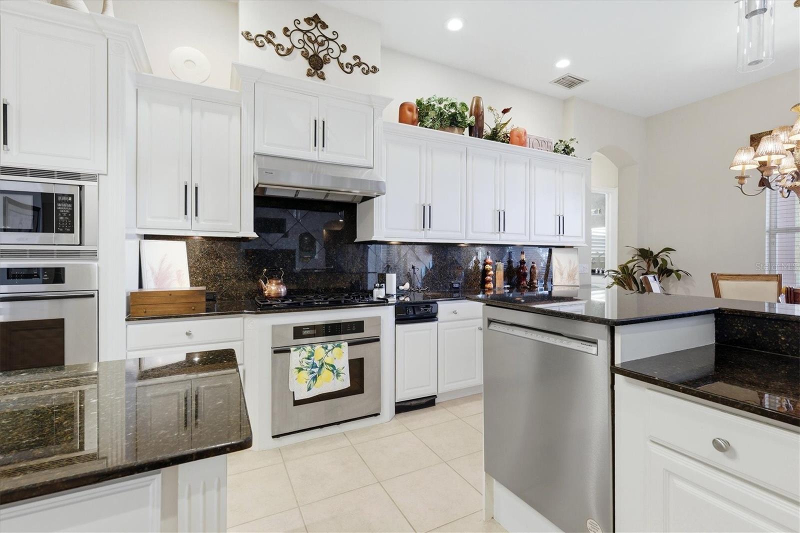 Image 11 of 44 For 1007 3rd Street E