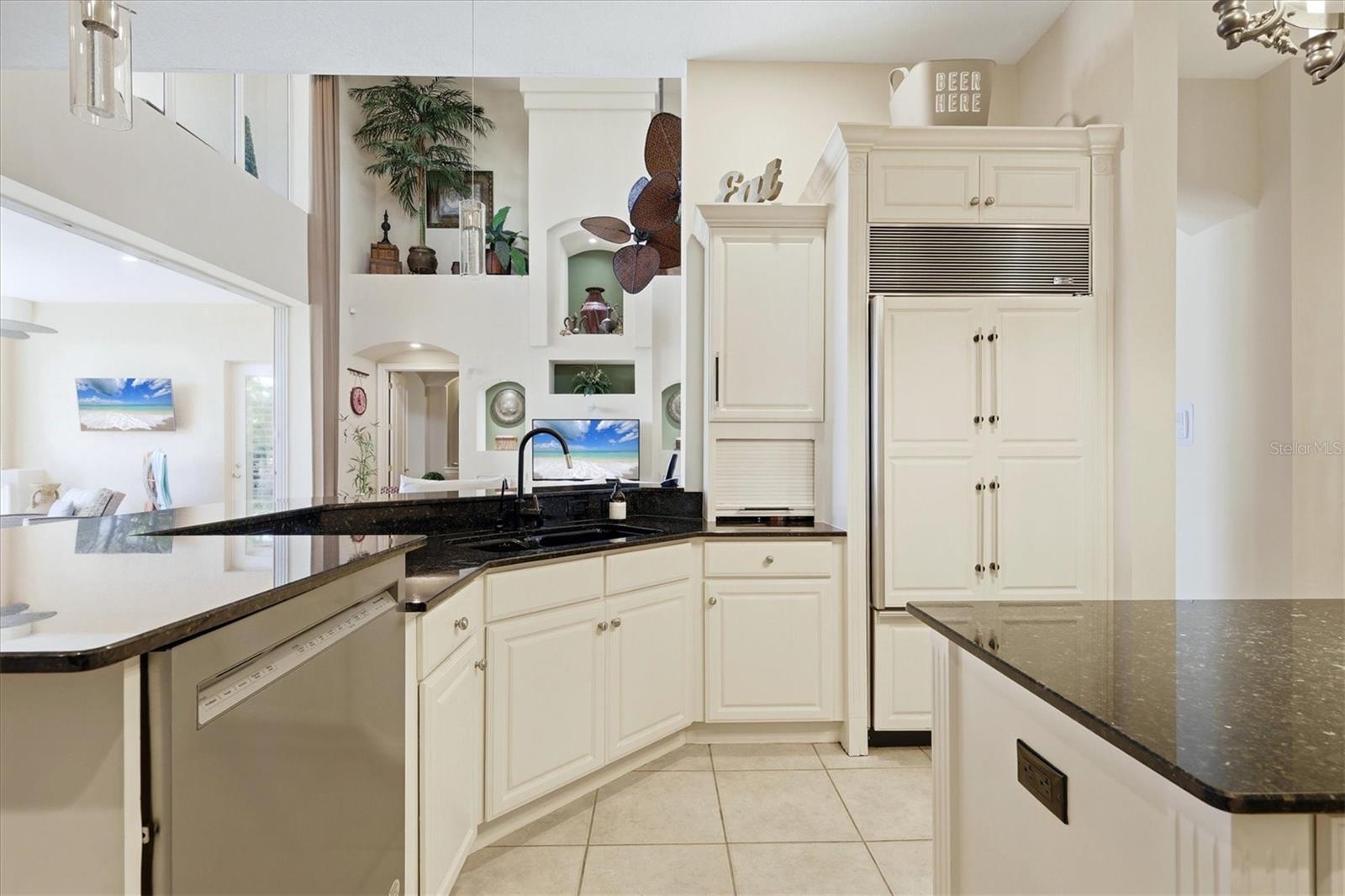 Image 12 of 44 For 1007 3rd Street E