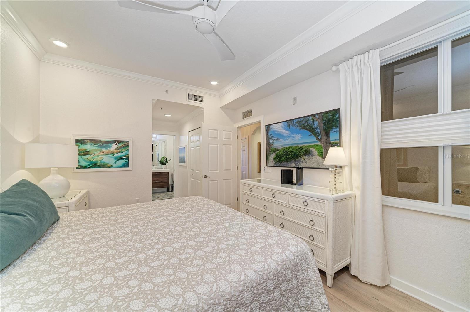 Image 27 of 57 For 8403 Grand Estuary Trail 202