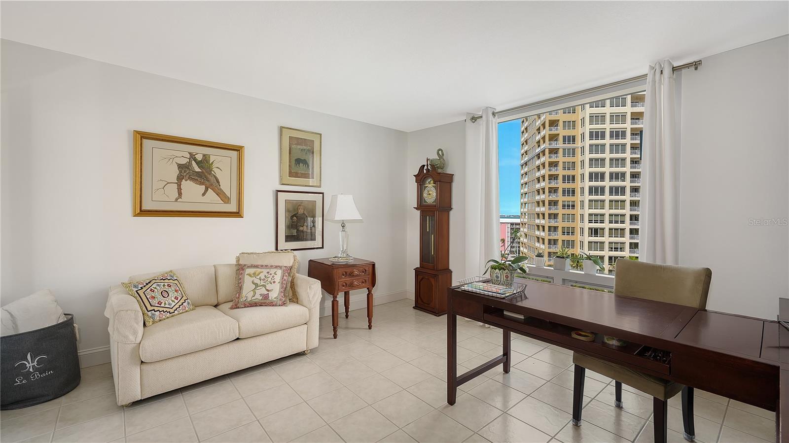 Image 22 of 41 For 1111 Gulfstream Avenue 10e