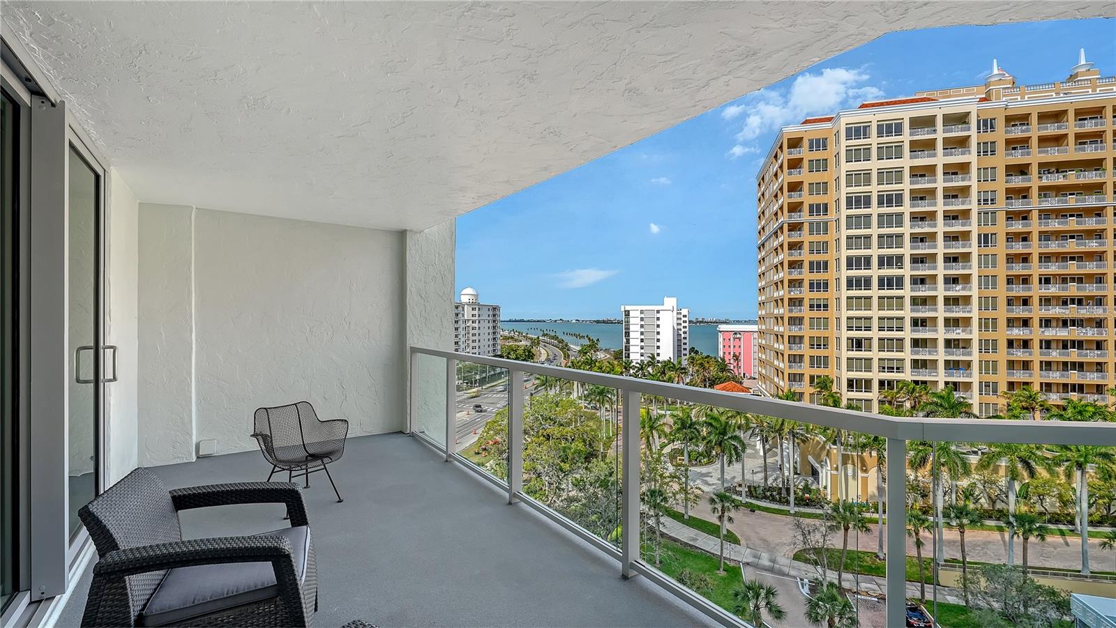 Image 7 of 41 For 1111 Gulfstream Avenue 10e