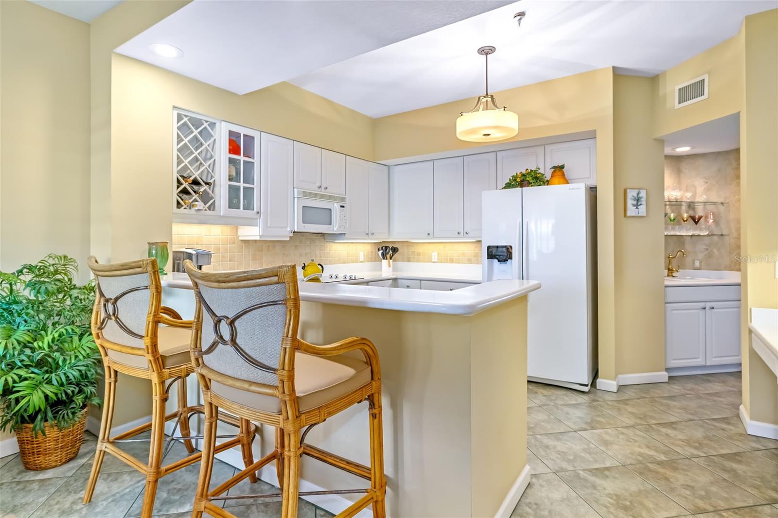 Image 17 of 64 For 1280 Dolphin Bay Way 504