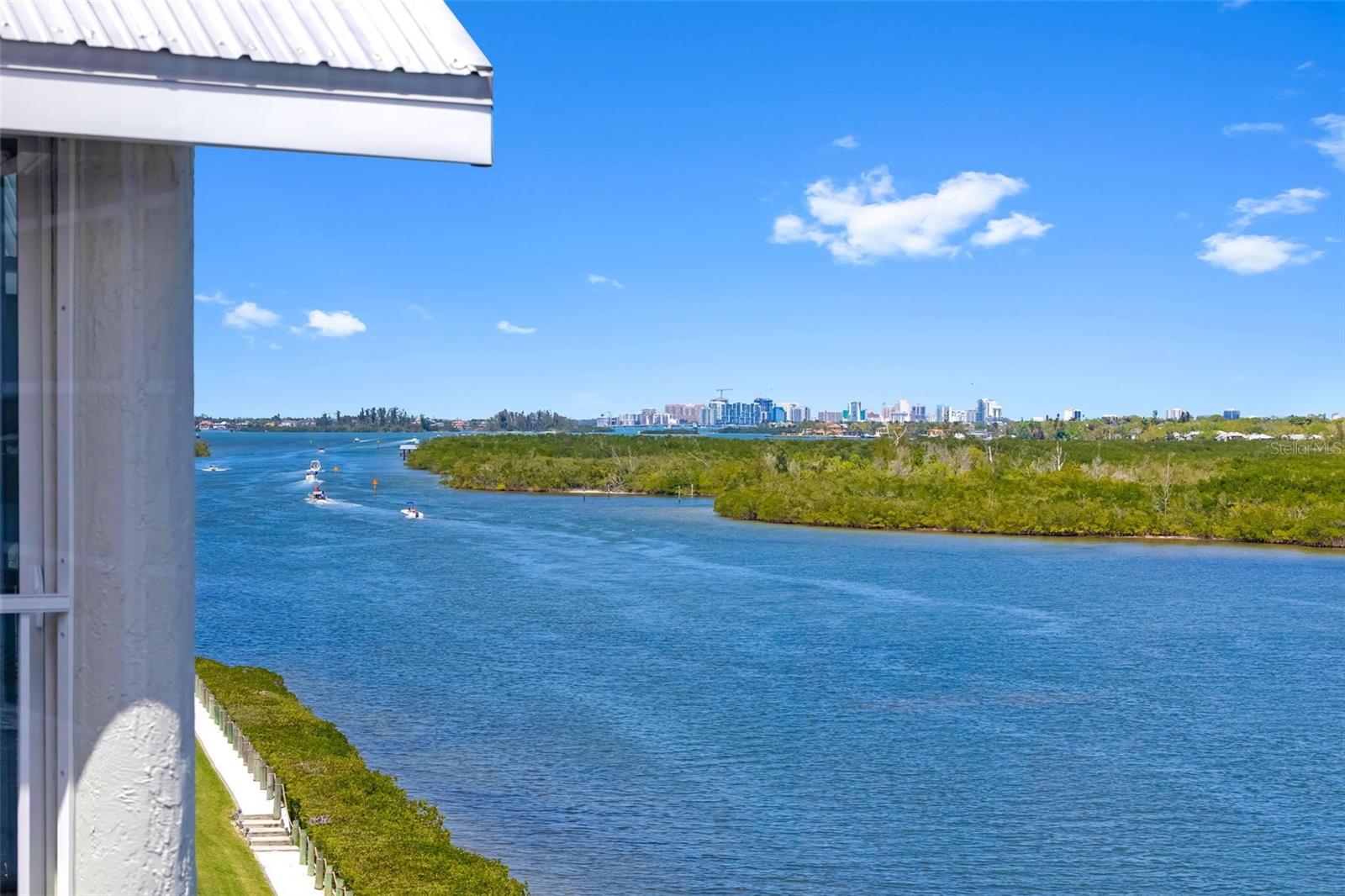 Image 27 of 64 For 1280 Dolphin Bay Way 504