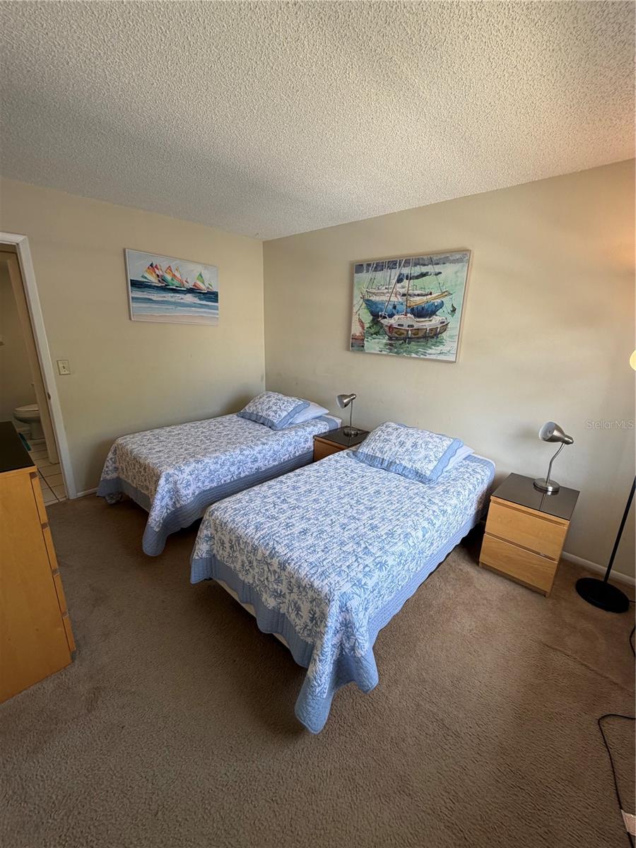 Image 31 of 38 For 204 Windward Place 36