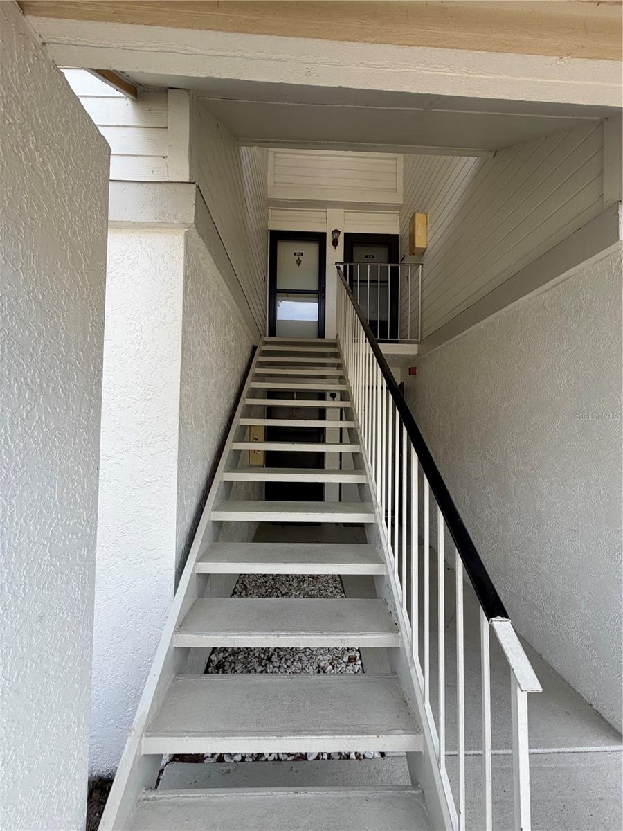 Image 38 of 38 For 204 Windward Place 36