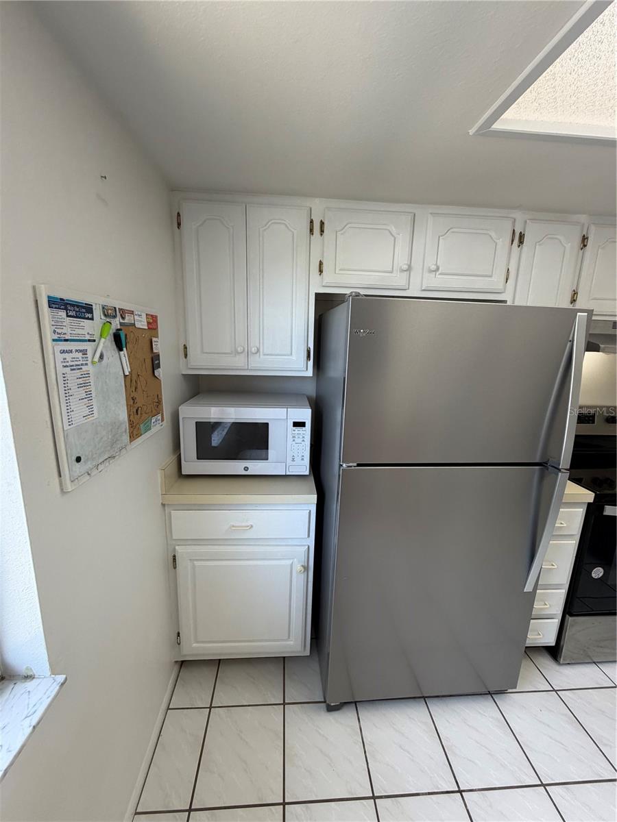 Image 6 of 38 For 204 Windward Place 36