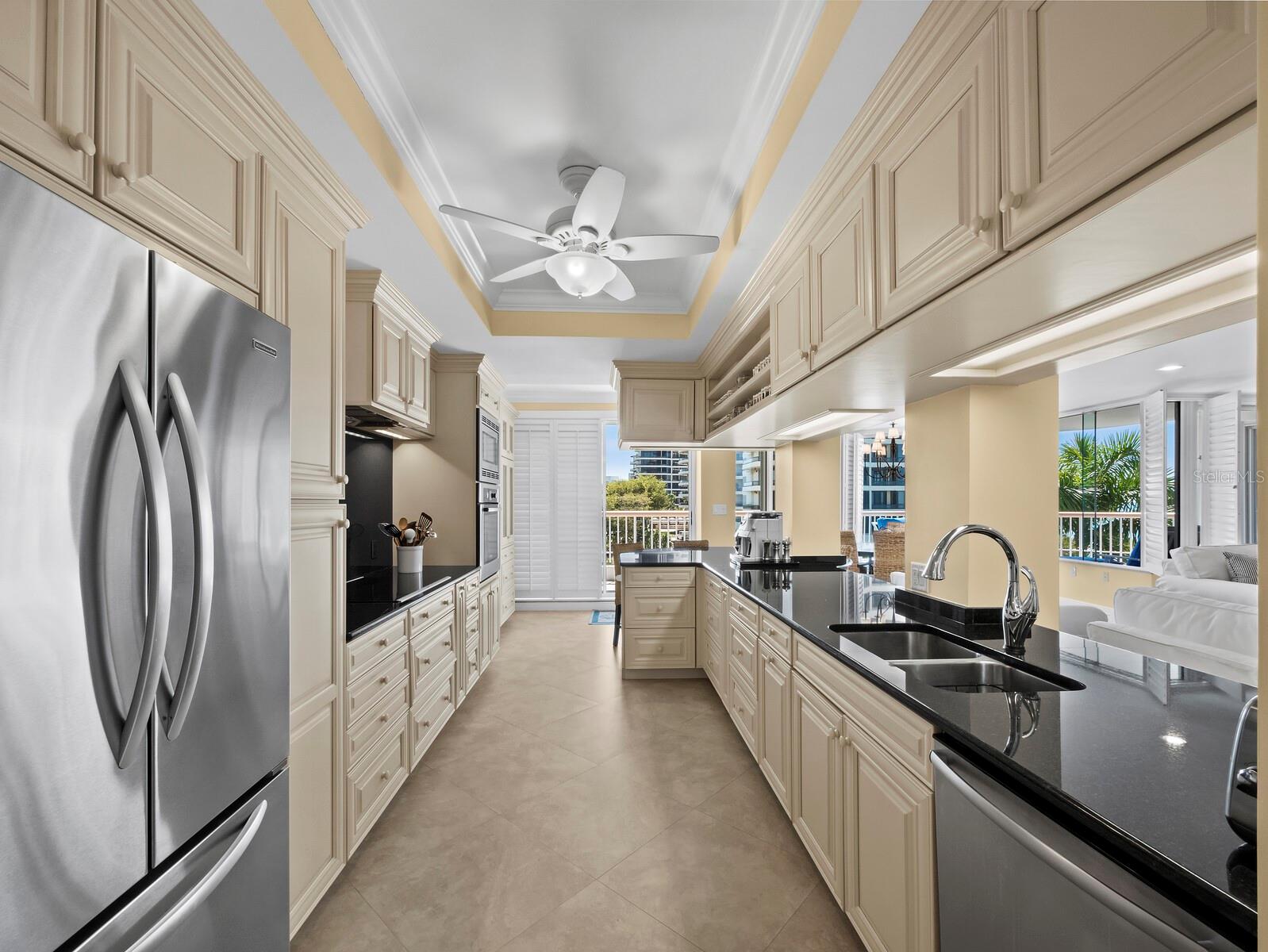 Image 12 of 45 For 455 Longboat Club Road 402