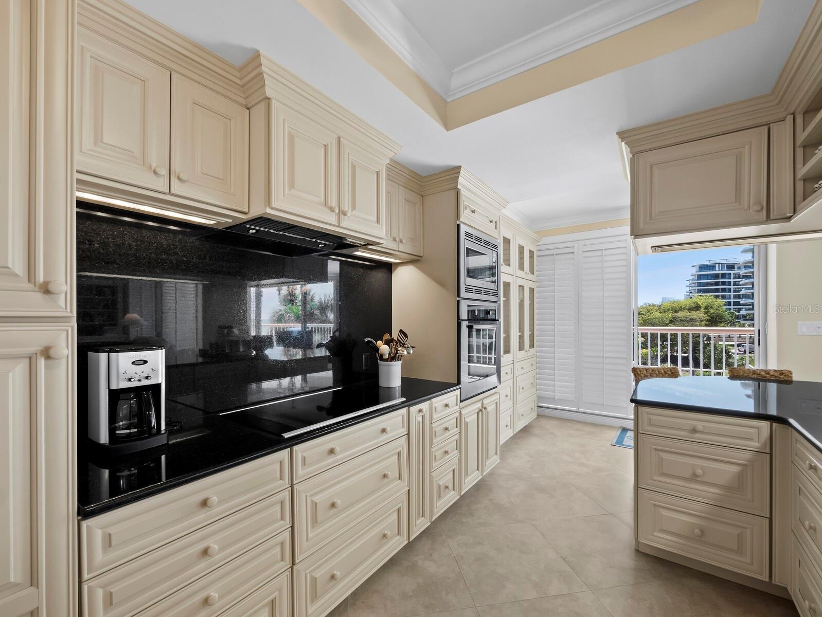 Image 14 of 45 For 455 Longboat Club Road 402