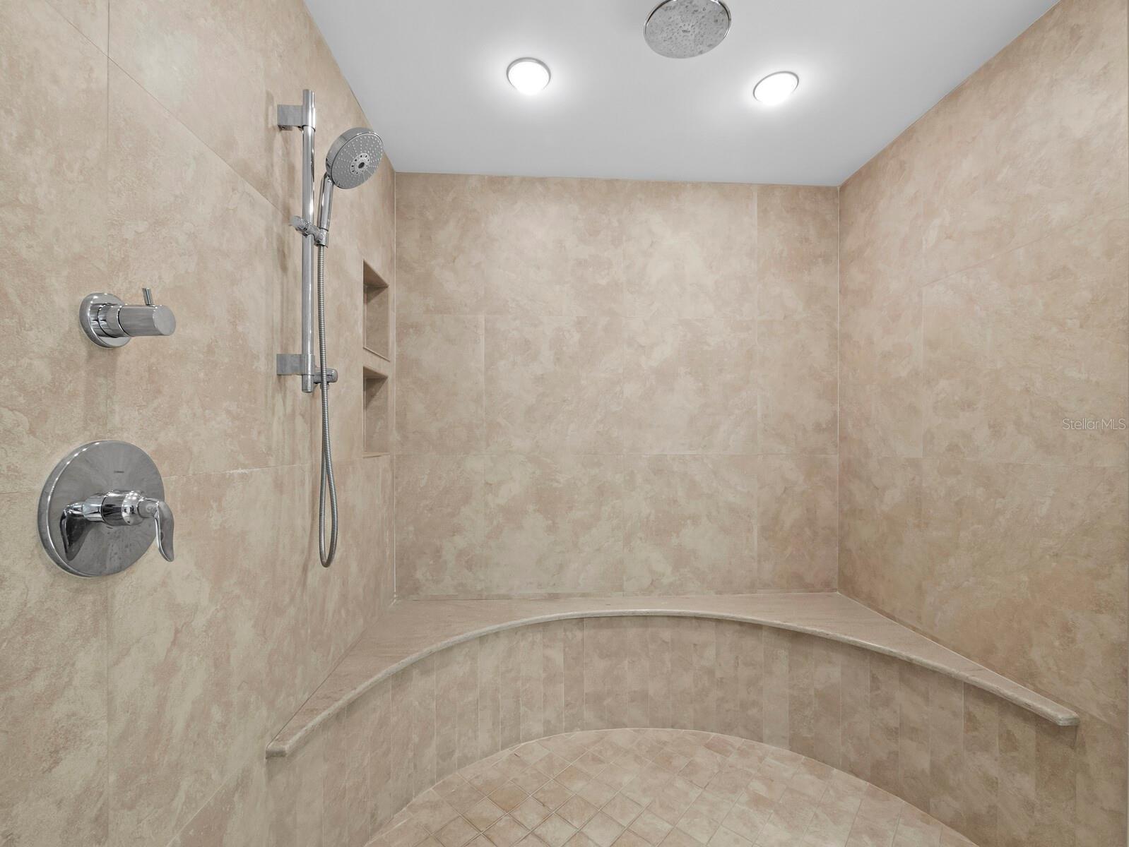 Image 20 of 45 For 455 Longboat Club Road 402