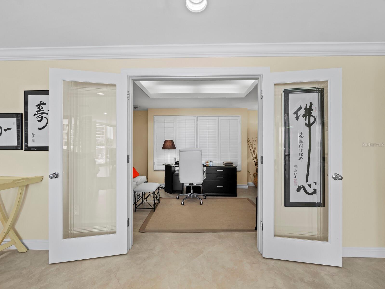 Image 25 of 45 For 455 Longboat Club Road 402