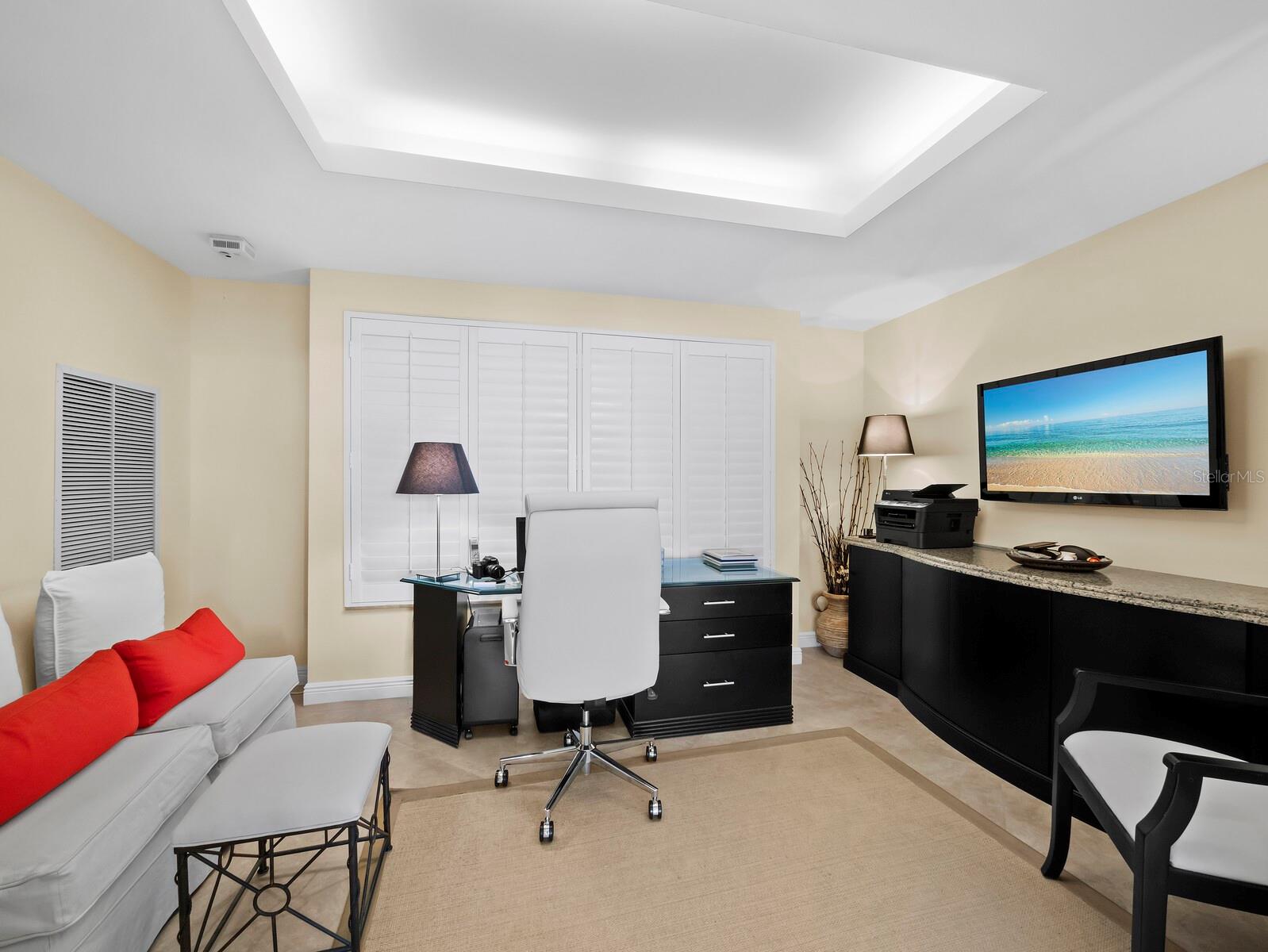 Image 26 of 45 For 455 Longboat Club Road 402