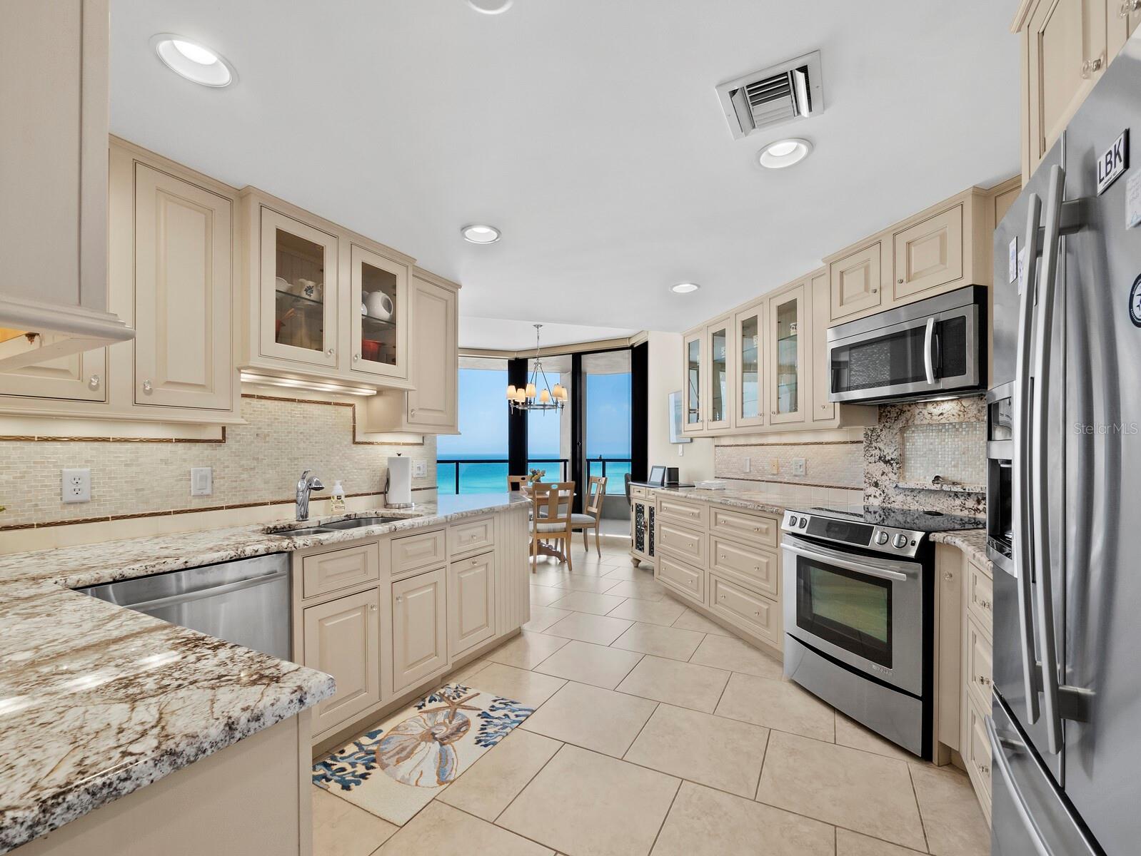 Image 18 of 50 For 1211 Gulf Of Mexico Drive 709