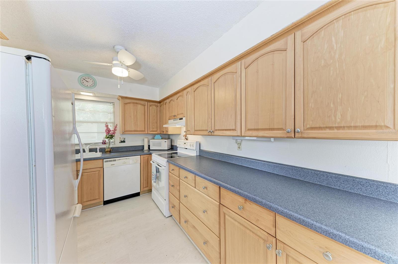 Image 12 of 31 For 3303 Chicago Avenue