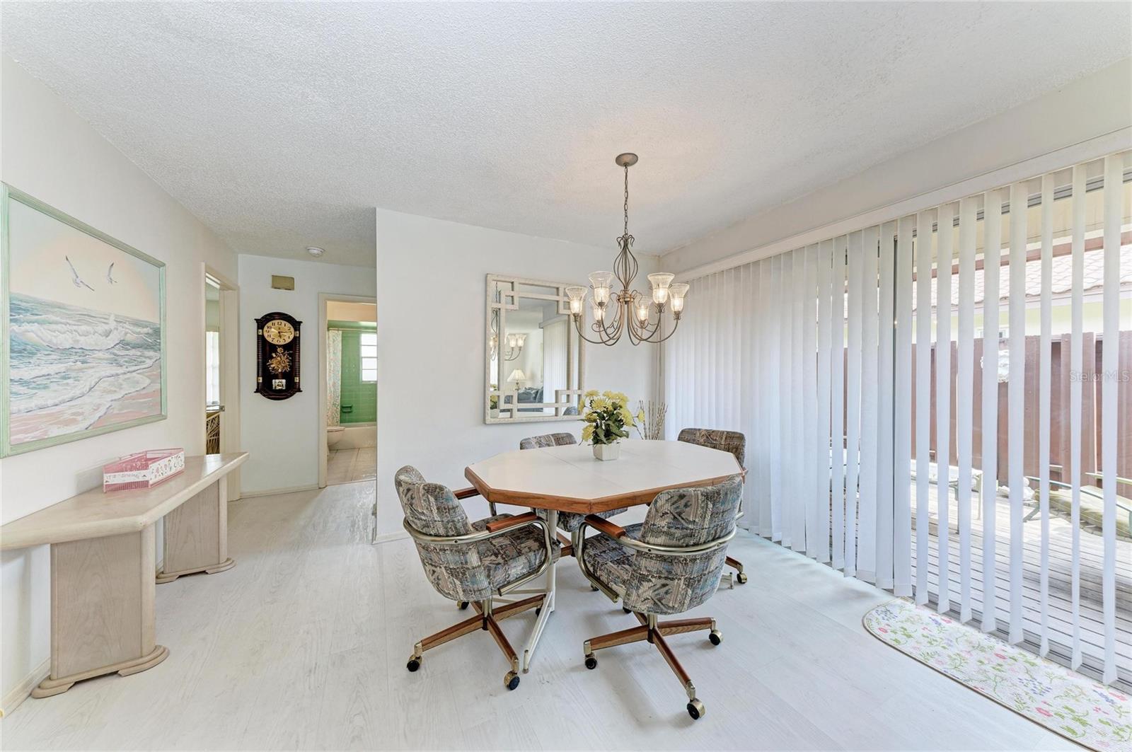 Image 15 of 31 For 3303 Chicago Avenue