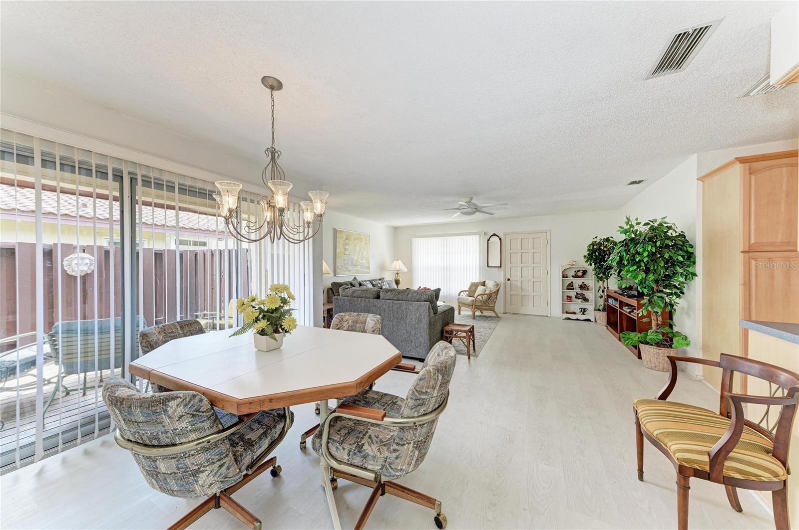 Image 16 of 31 For 3303 Chicago Avenue