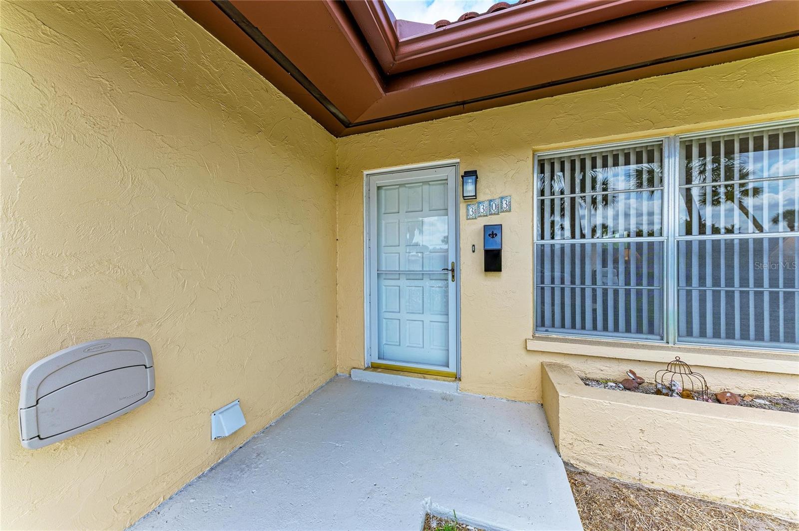 Image 4 of 31 For 3303 Chicago Avenue