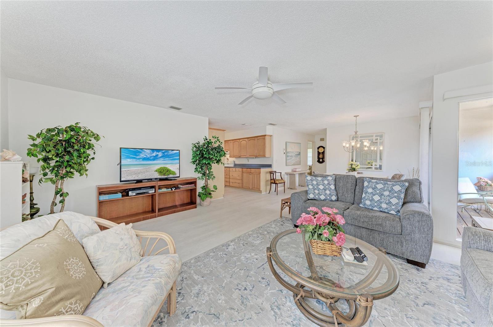 Image 7 of 31 For 3303 Chicago Avenue