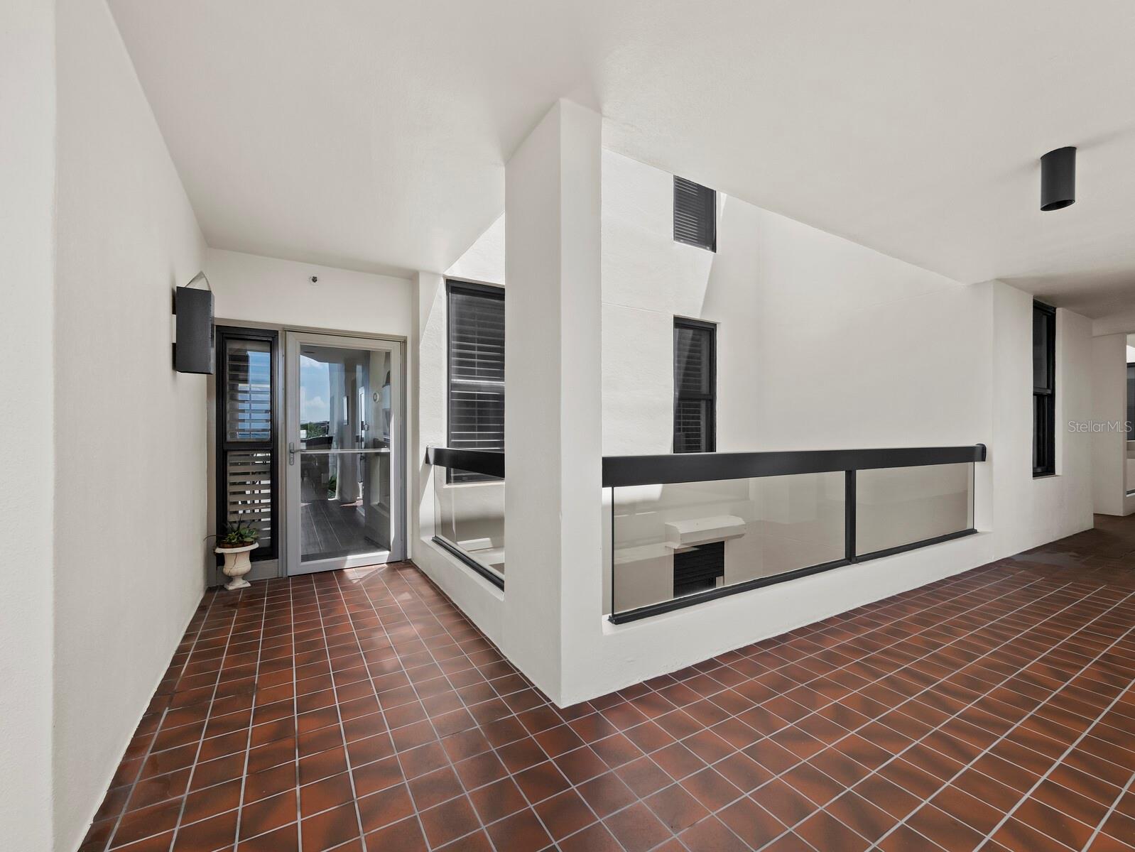 Image 22 of 50 For 1930 Harbourside Drive 145